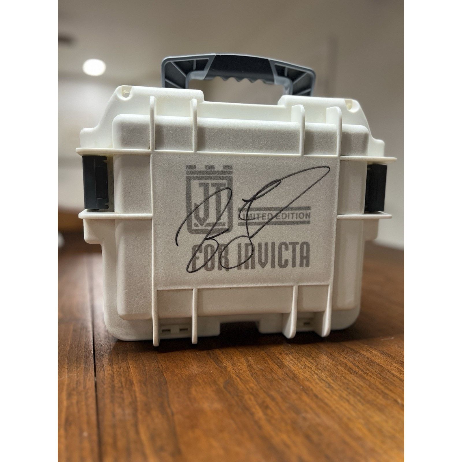 Invicta Invicta Reserve Jason Taylor Limited Set Autographed Case Size ONE SIZE - 9 Thumbnail
