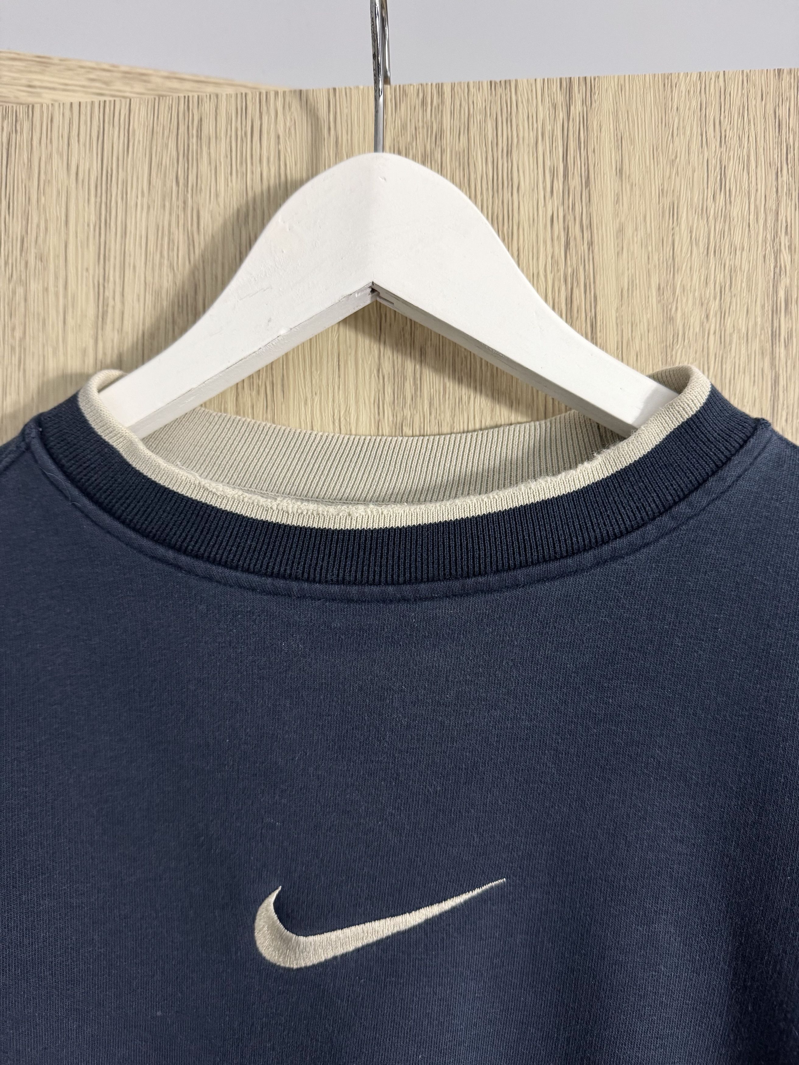 Nike Vintage Nike Sweatshirt Boxed Fit Swoosh Logo Rare 90s Sport Size US L / EU 52-54 / 3 - 3 Thumbnail