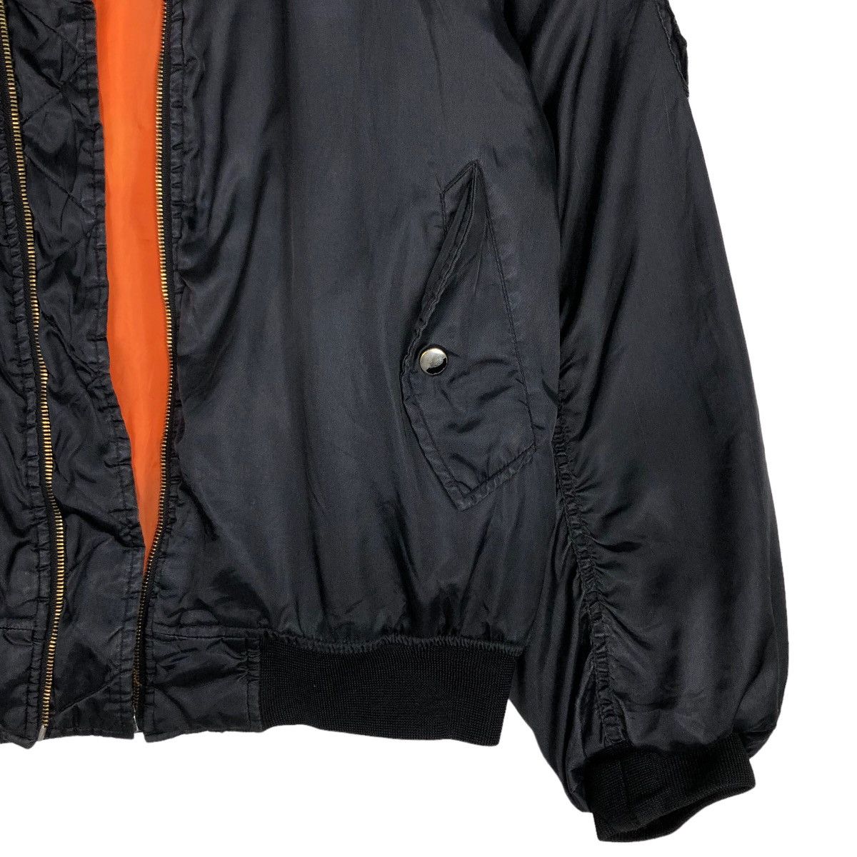 Japanese Brand 🔥Riot Riot Vintage Nylon Bomber Jacket World Island Size US L / EU 52-54 / 3 - 5 Thumbnail