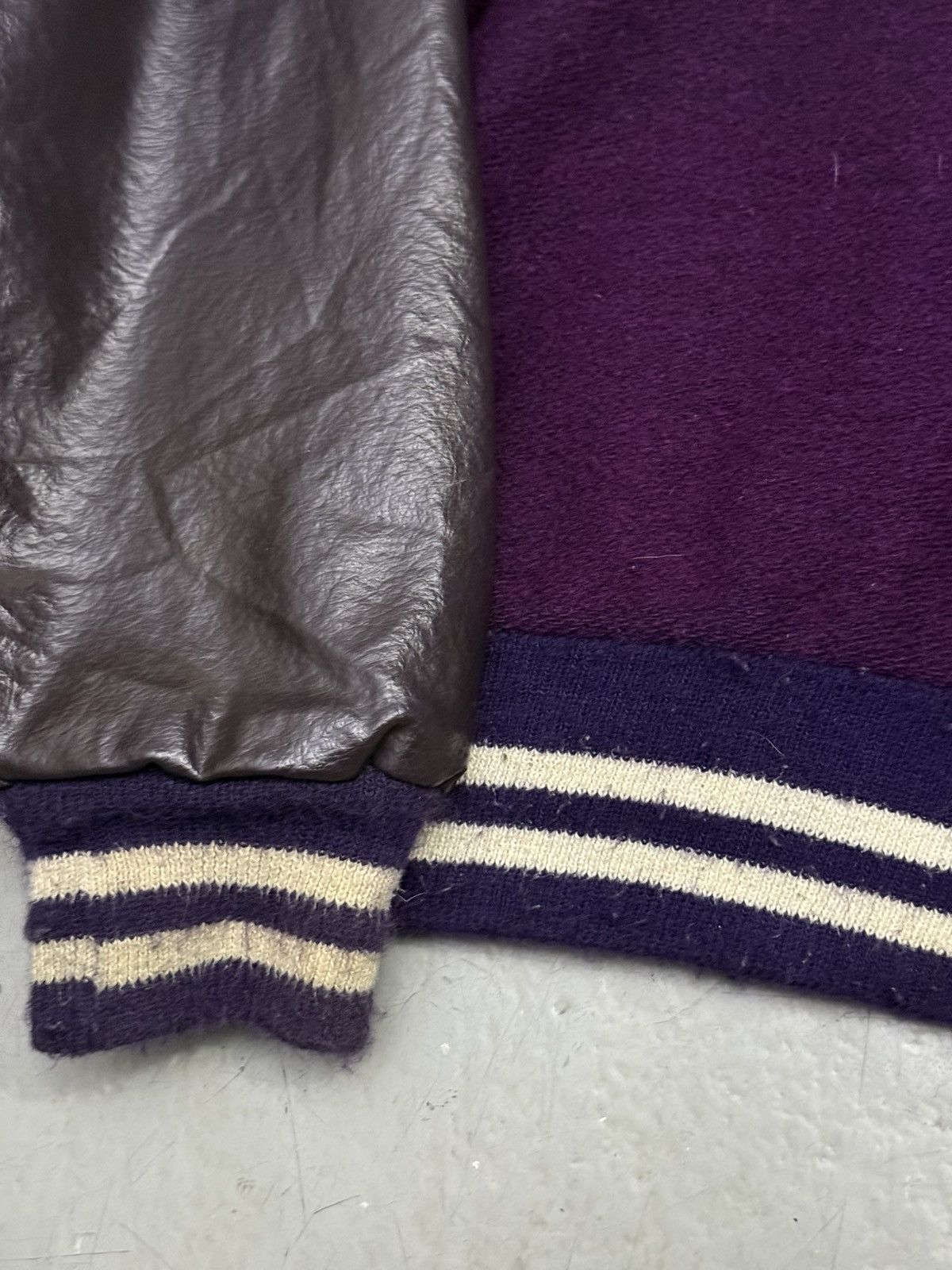 Vintage Vintage Purple Varsity Leather Jacket Size US M / EU 48-50 / 2 - 3 Thumbnail