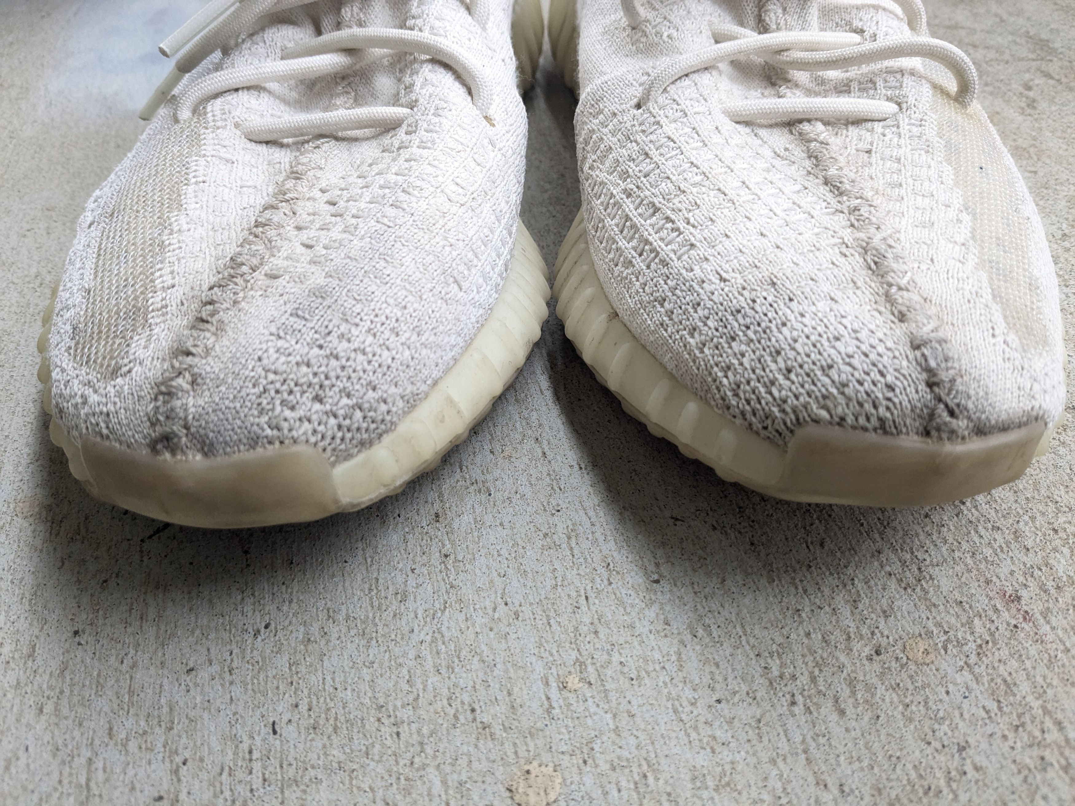 Adidas × Kanye West Adidas Yeezy Boost 350 V2 Bone HQ6316 Kanye West Size US 11.5 / EU 44-45 - 2 Thumbnail