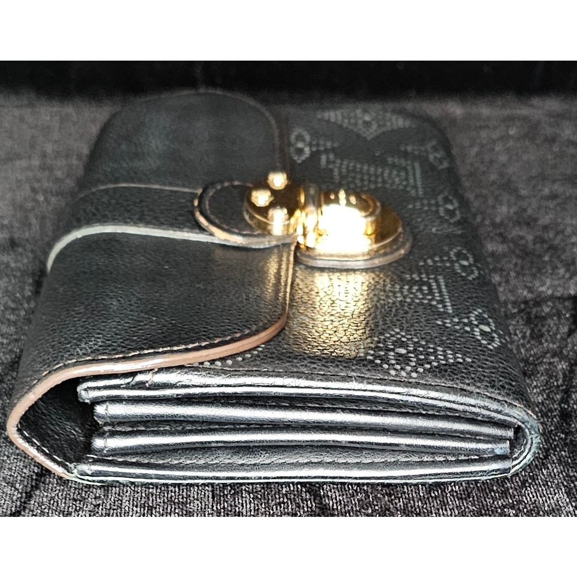 Louis Vuitton Louis Vuitton Mahina Amelia Black Gold Hardware Long Wallet Size ONE SIZE - 8 Thumbnail