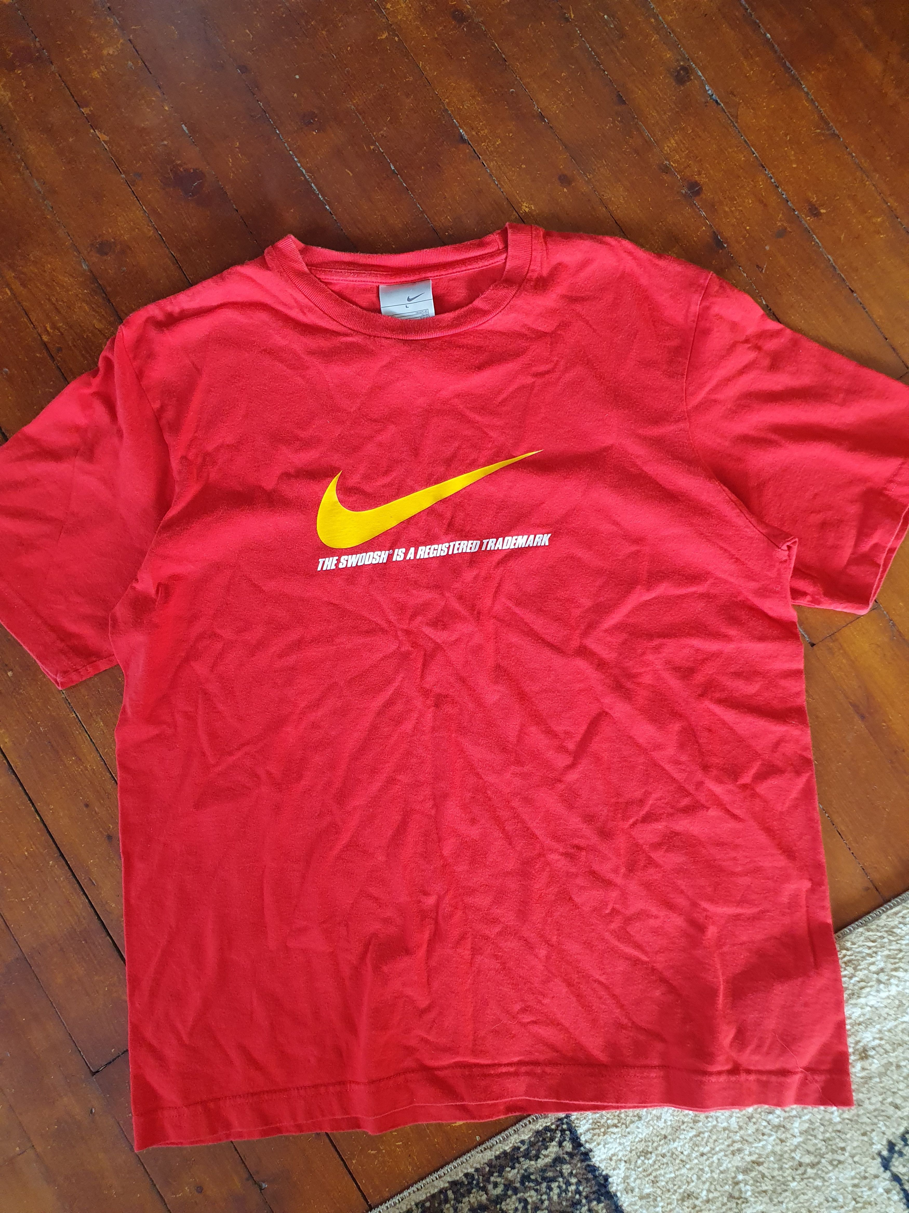 Nike Nike Big Swoosh Trademark SWAG T-Shirt sz L Size US L / EU 52-54 / 3 - 1 Thumbnail