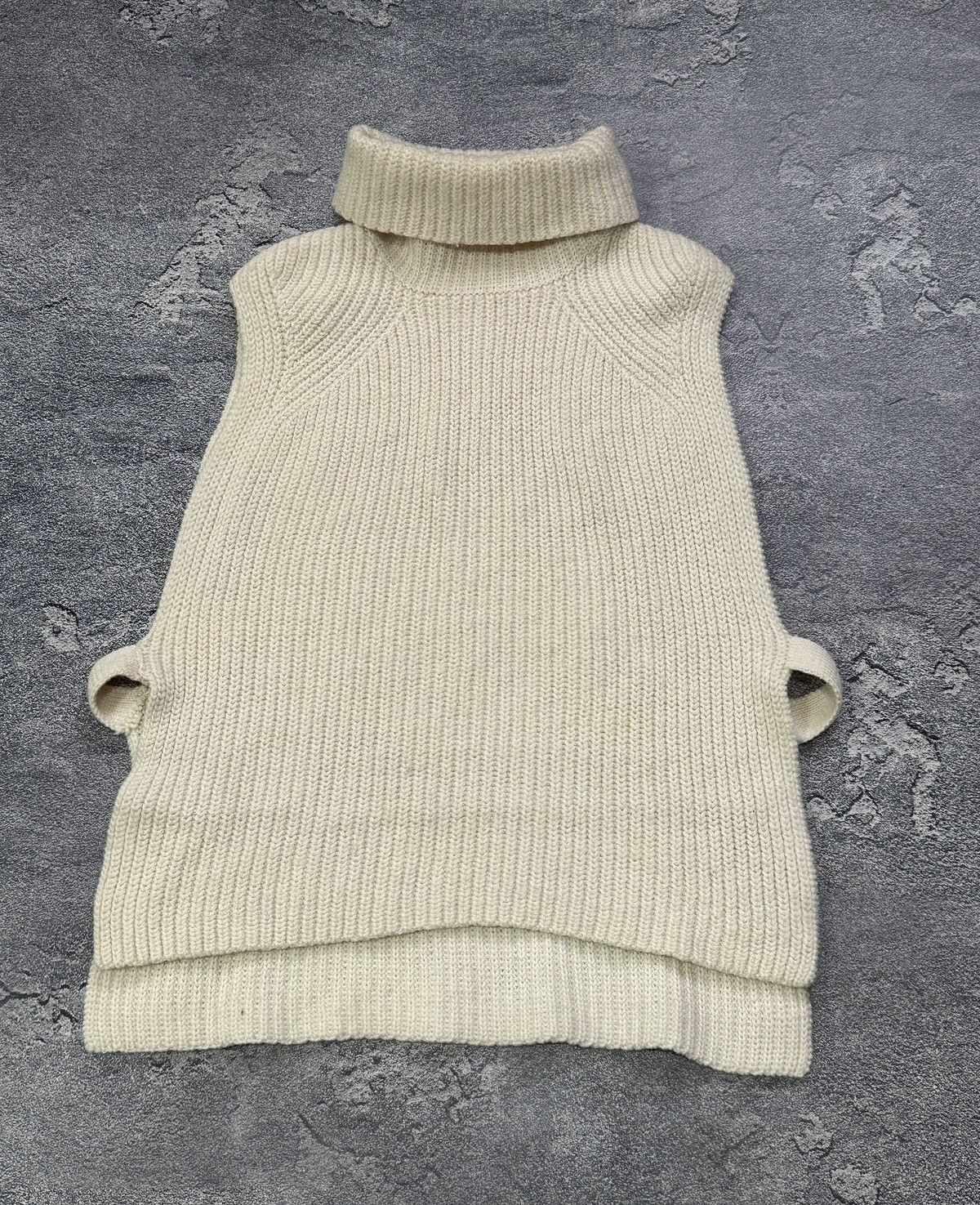 Isabel Marant Etoile Isabel Marant Wool Knit Turtleneck Poncho Vest Beige 38 Size M / US 6-8 / IT 42-44 - 2 Thumbnail