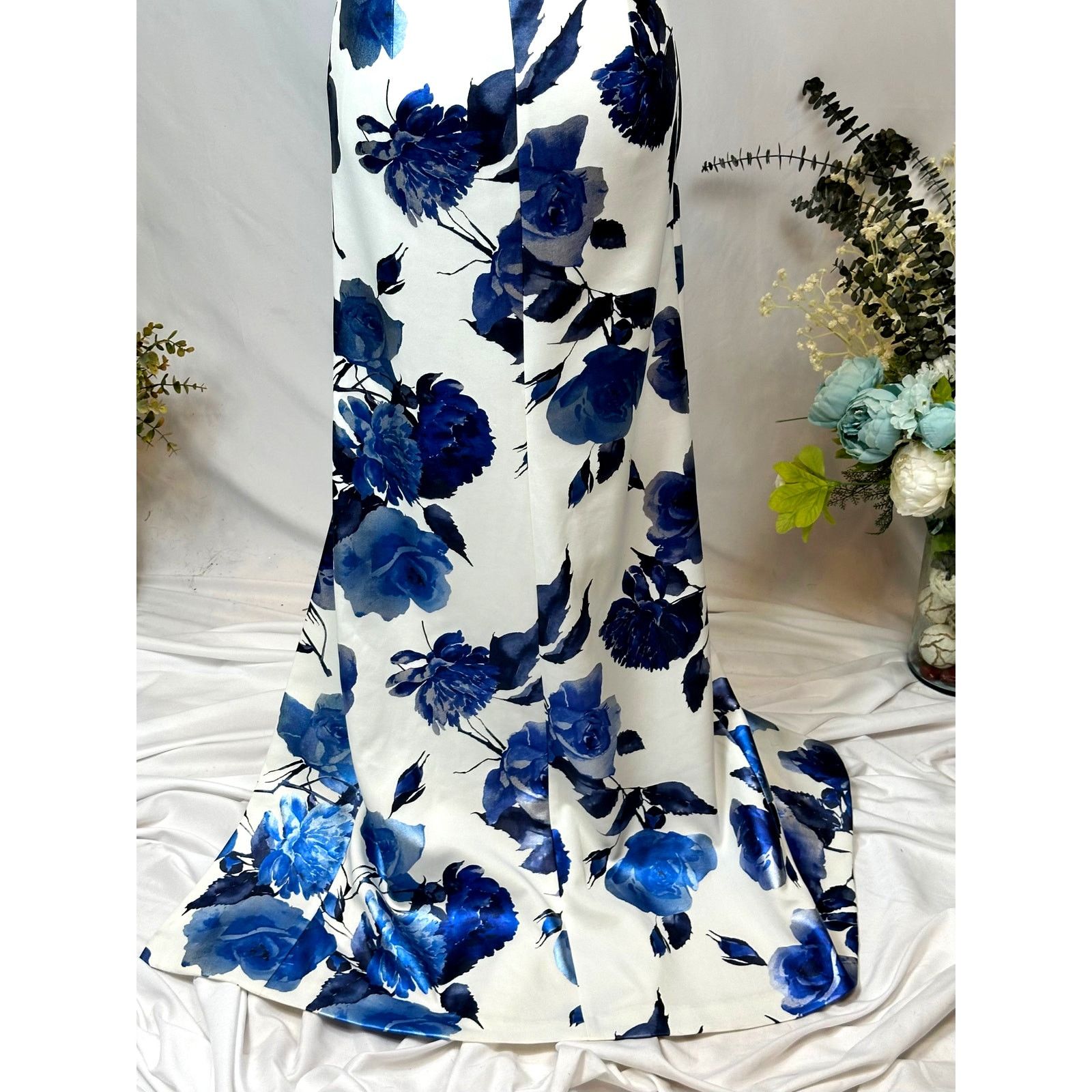 Other Black Halo Eve Dolan Floral One Shoulder Gown Blue Roses 4 Size S / US 4 / IT 40 - 19 Thumbnail