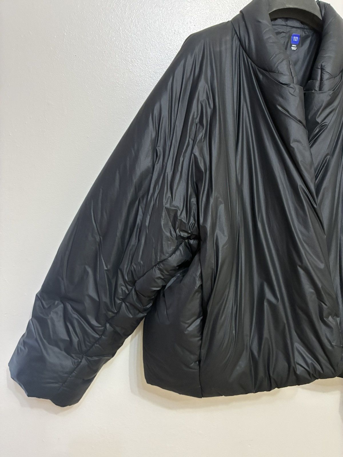 Yeezy Yeezy Oversized Black Bomber Jacket Size US S / EU 44-46 / 1 - 3 Thumbnail