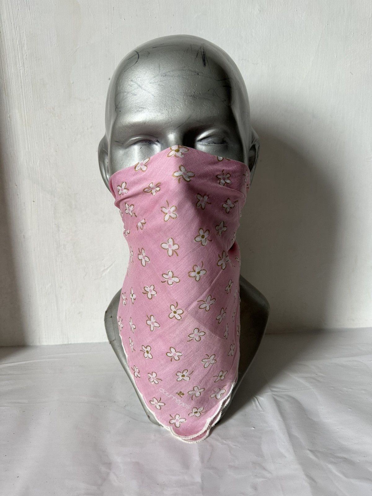 Vintage Vintage Courreges Handkerchief/ Neckerchief/ Bandana Size ONE SIZE - 1 Thumbnail