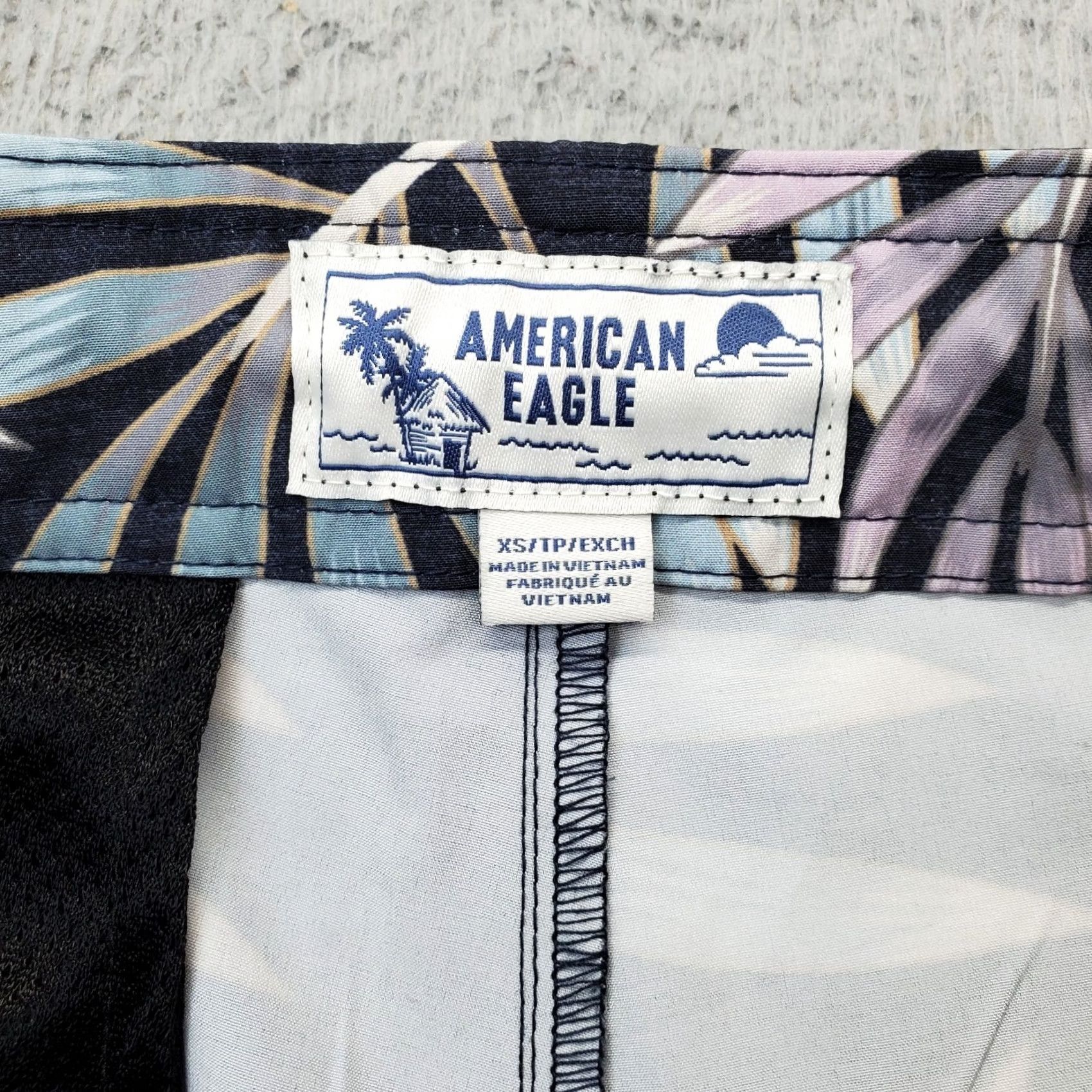 American Eagle Outfitters American Eagle Board Shorts Mens XS Multicolor Leave Print Pockets Drawstring Waist Size US 27 - 6 Thumbnail