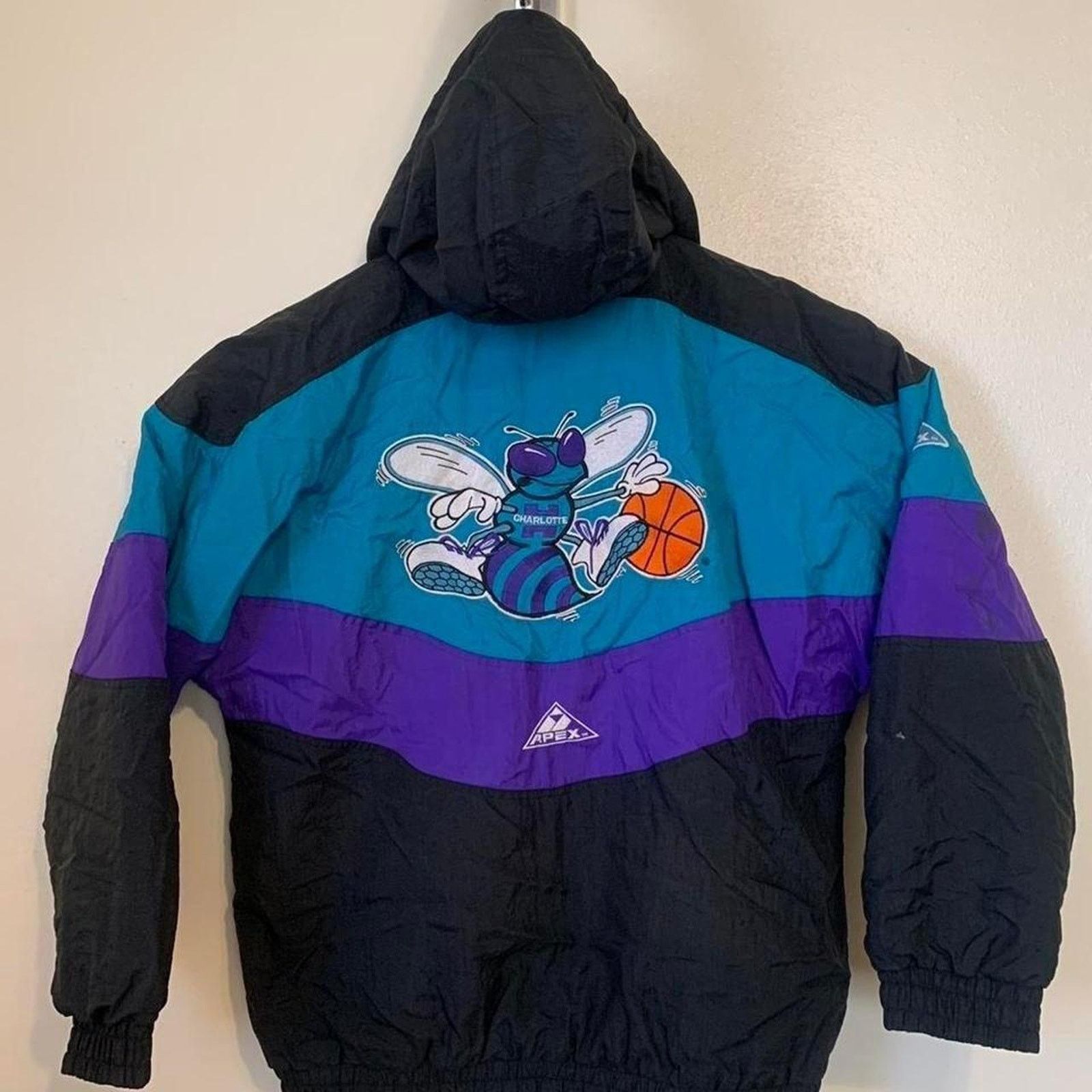 NBA Vintage 90s NBA Charlotte Hornets Puffer Jacket Size US M / EU 48-50 / 2 - 1 Thumbnail