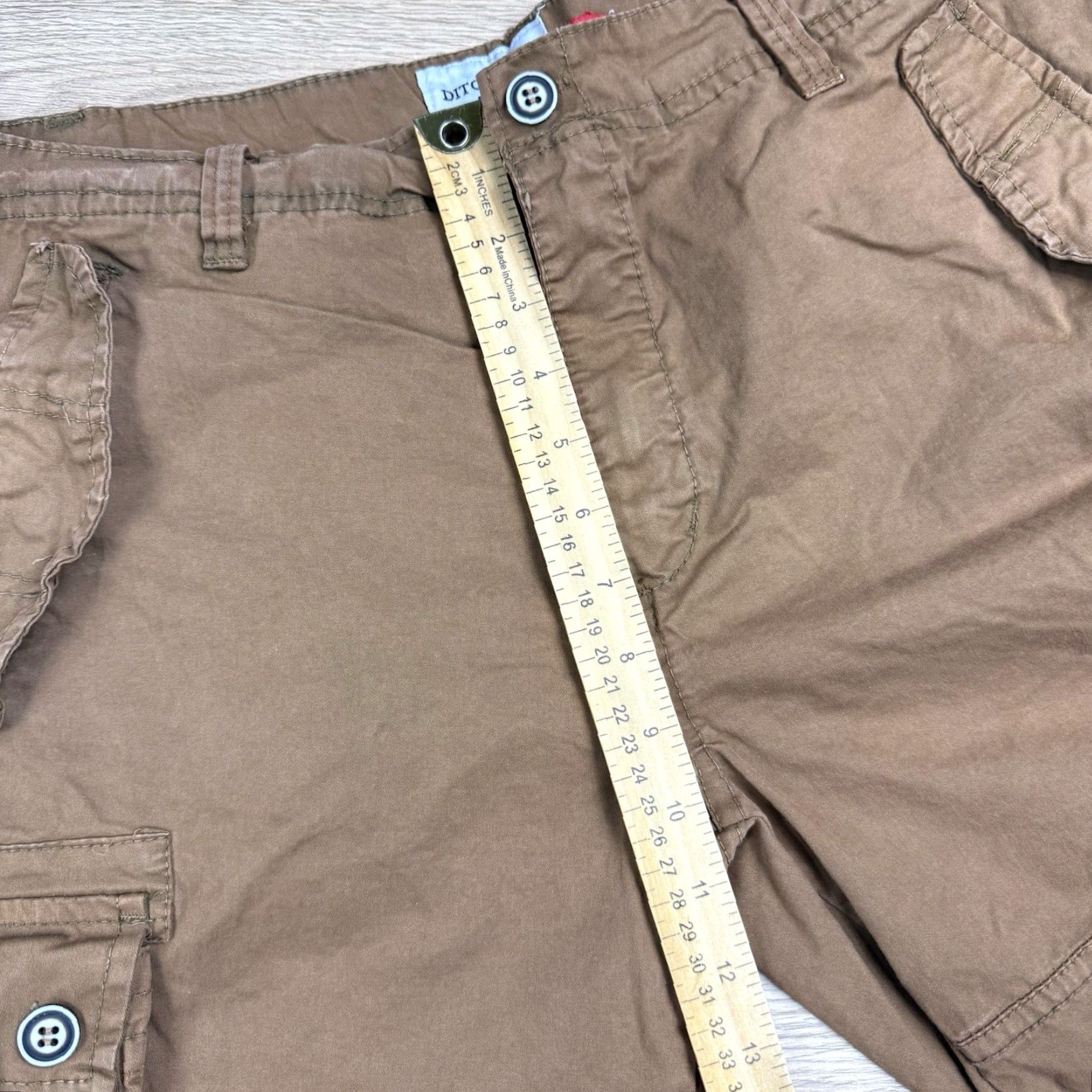 Vintage Ditch Plains Men’s Cargo Shorts Size 36 Brown 100% Cotton Casual Utility Hiking Cargo Mens 36 Brown Cotton Casual Hiking Inseam 10in Rise Mid 10-12in Size US 36 / EU 52 - 6 Thumbnail