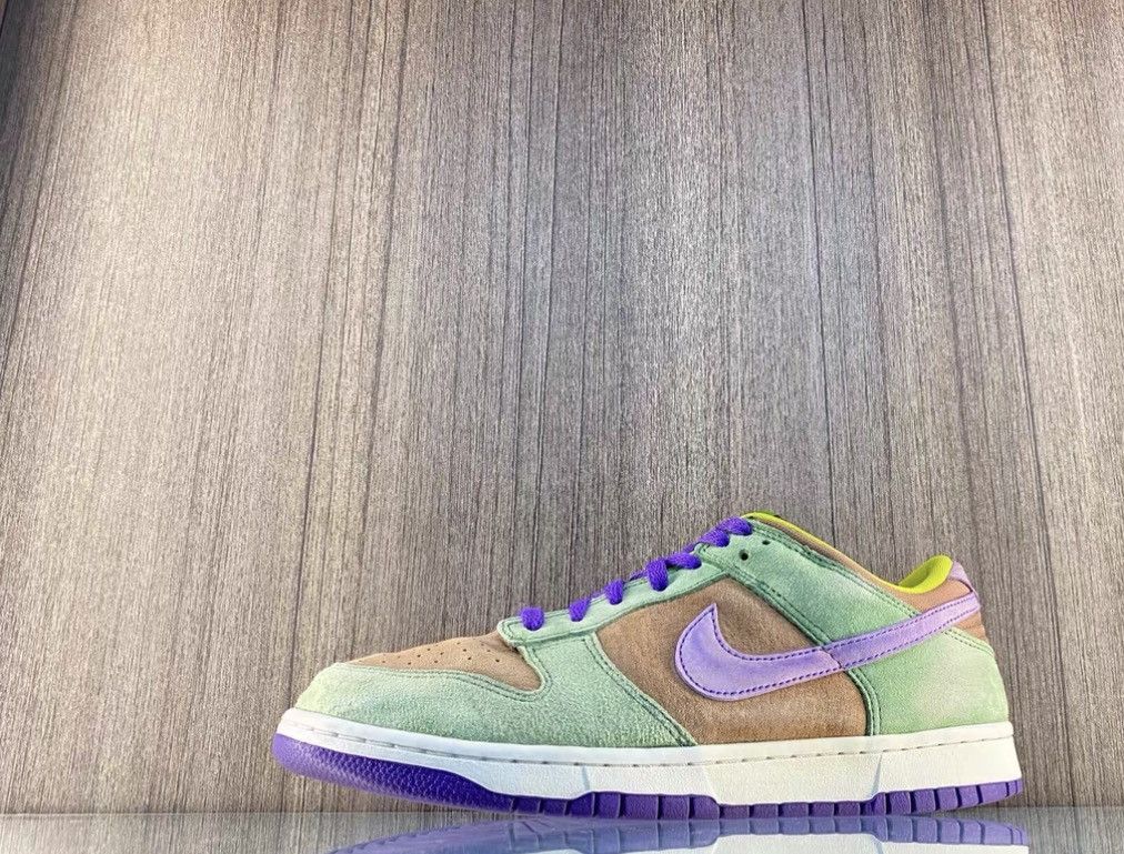 Nike Nike Dunk Low "Ugly Duckling" J16 Size US 9 / EU 42 - 1 Thumbnail