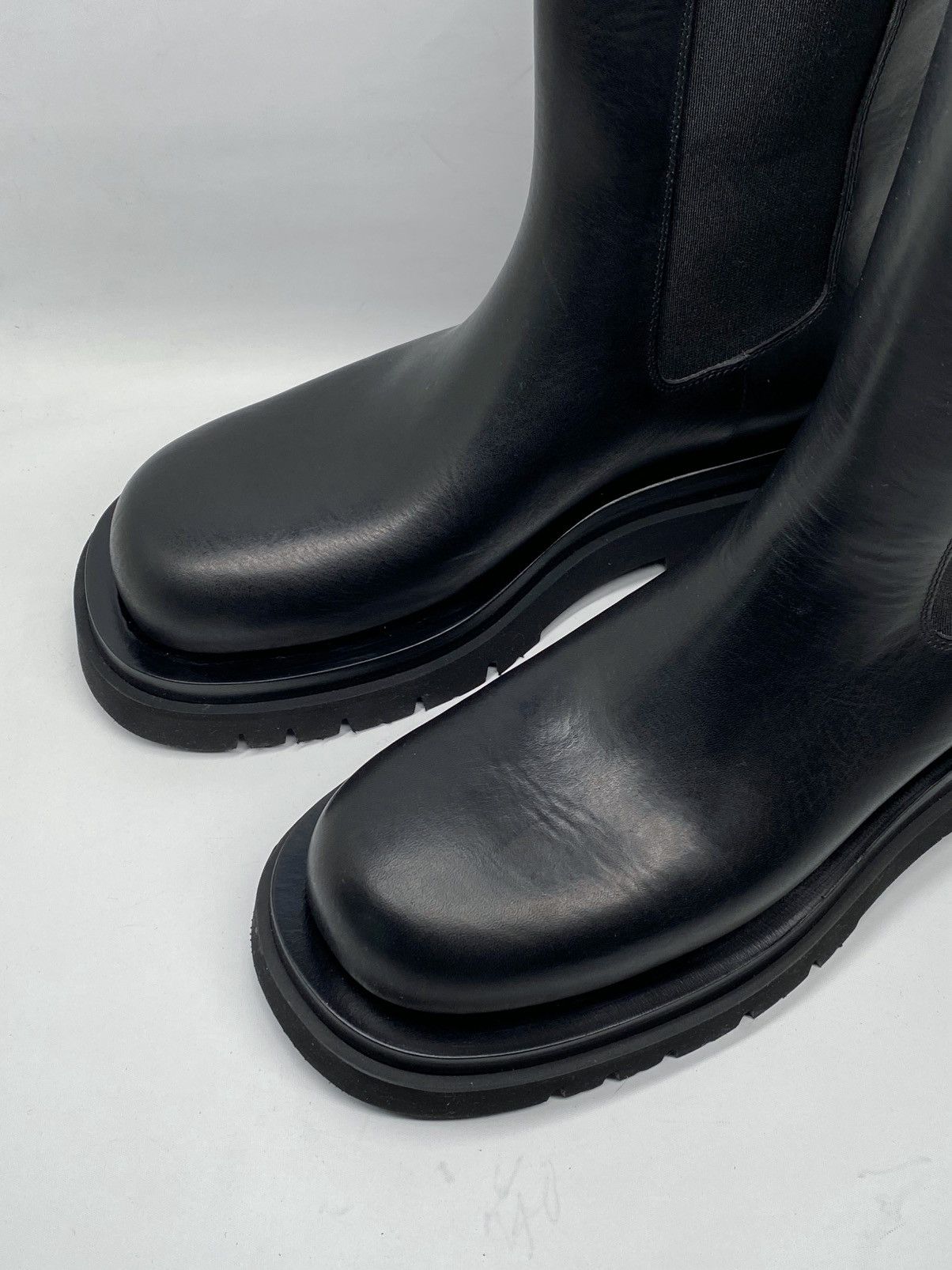 Bottega Veneta Bottega Veneta Lug Sole Leather Boots size 39.5 Size US 9.5 / IT 39.5 - 6 Thumbnail