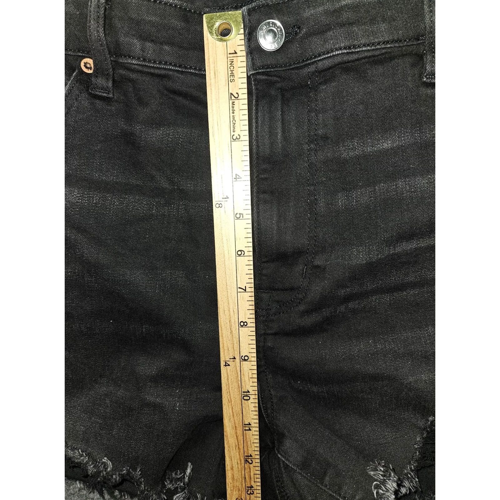 American Eagle Outfitters VINTAGE? No. American Eagle Shorts Womens 18 Black High Rise Shortie Next Level Stretch Denim Cut-Off Slim Rise 3 in Fringe Pockets Reflective? Size 40" / US 18 - 5 Thumbnail