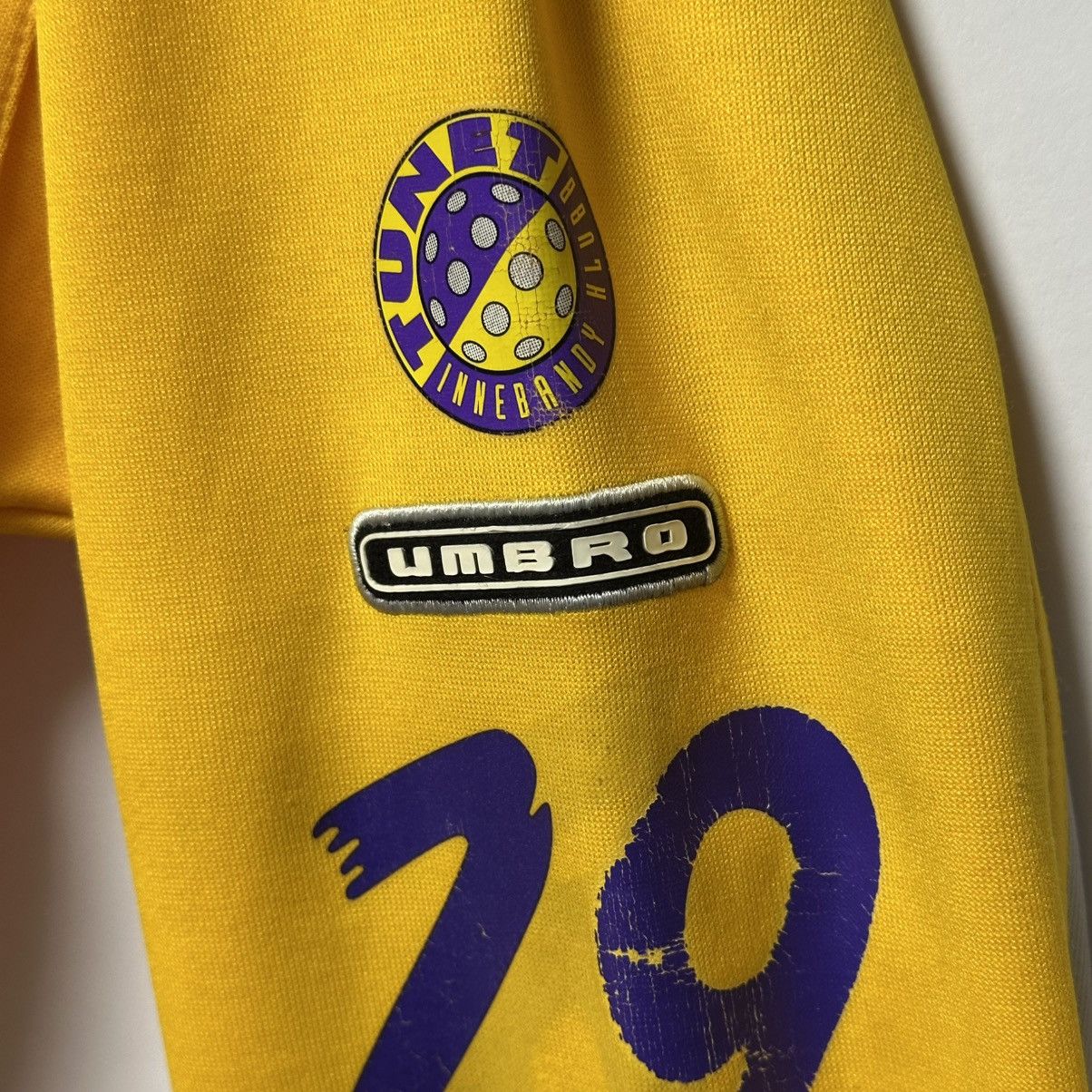 Umbro Umbro Tunet Innebandy Hlubb 29 T Vintage Jersey Size US S / EU 44-46 / 1 - 6 Thumbnail