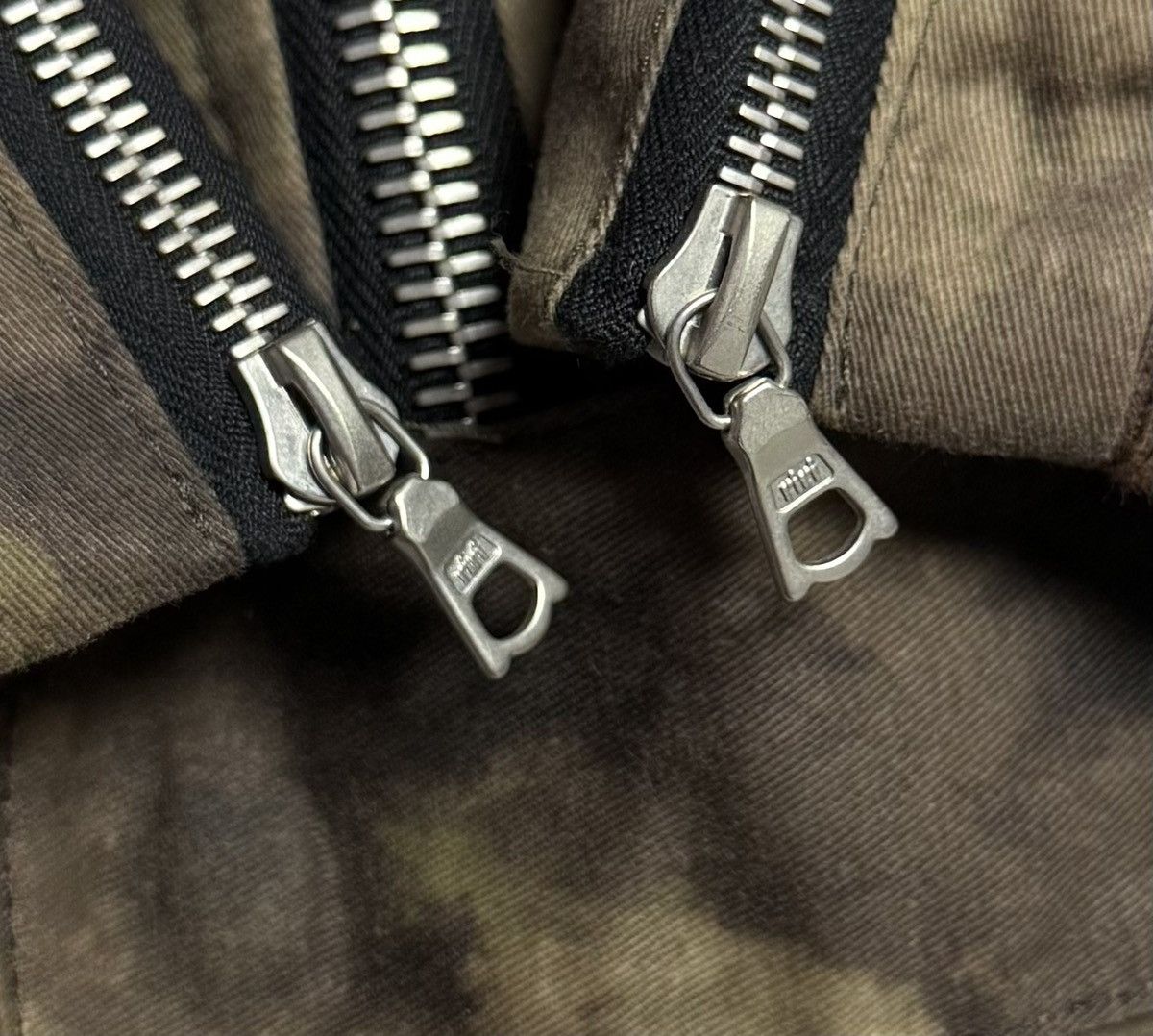 Represent Clo. Represent Clo Wax Cotton Camo Bomber Jacket Size US L / EU 52-54 / 3 - 9 Thumbnail