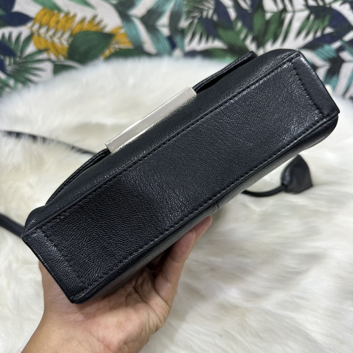 Kate Spade Authentic KATE SPADE Leather Crossbody Bag Size ONE SIZE - 6 Thumbnail