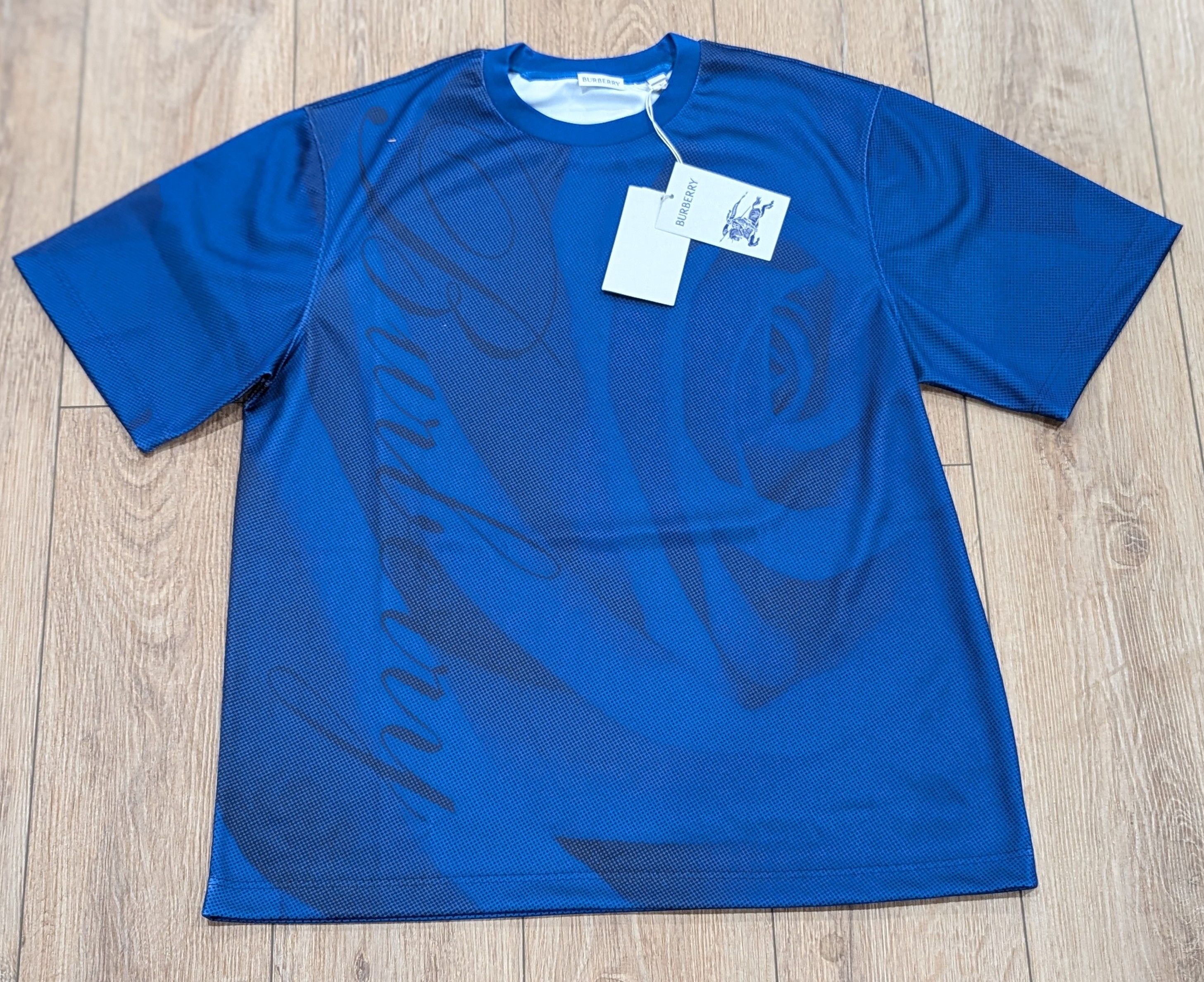 Burberry Burberry Floral Print Polyester Crewneck T-Shirt Blue Medium Size US M / EU 48-50 / 2 - 1 Thumbnail