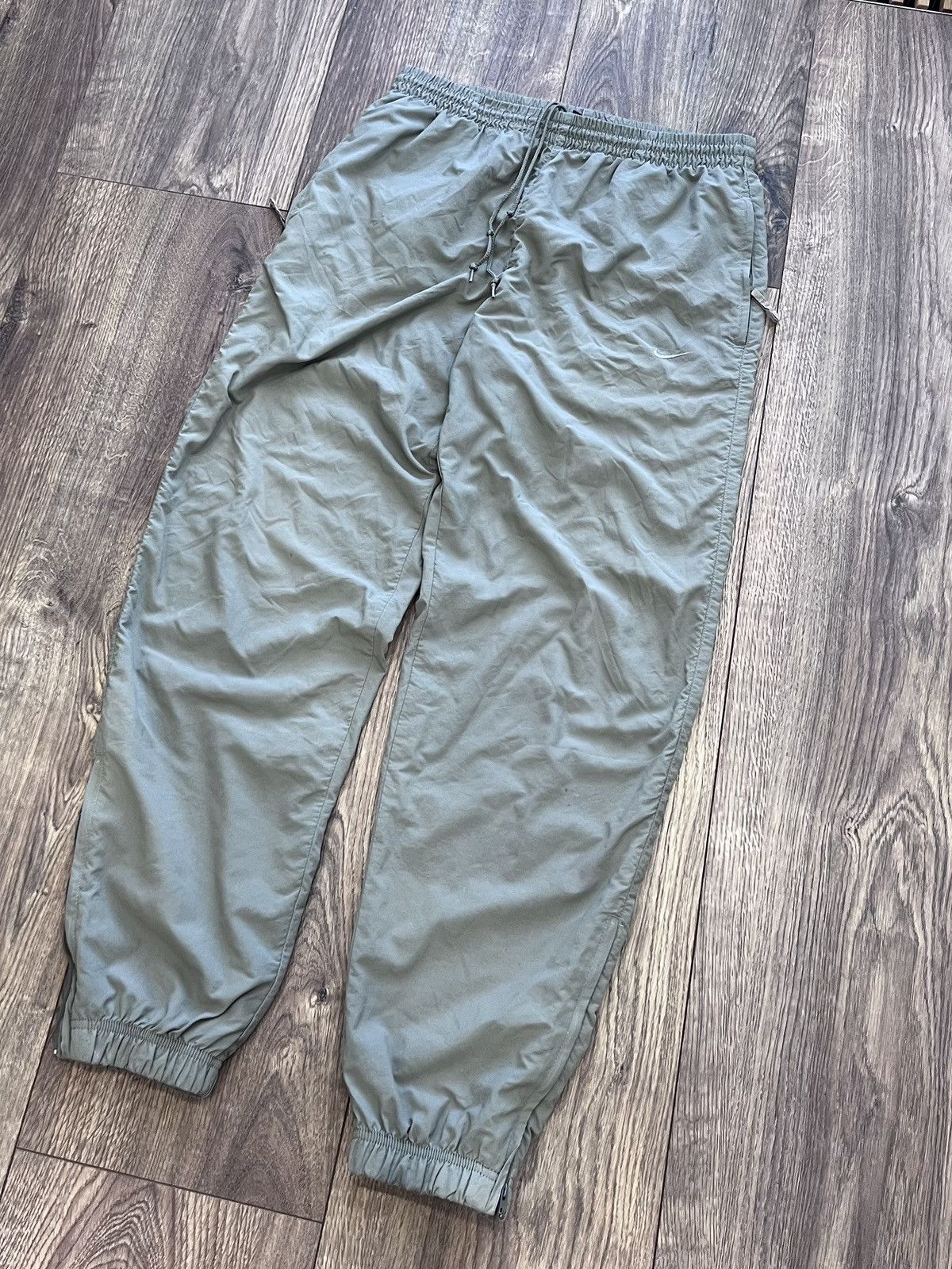 Nike VERY RARE Vintage nike track pants size S Size US 30 / EU 46 - 2 Thumbnail
