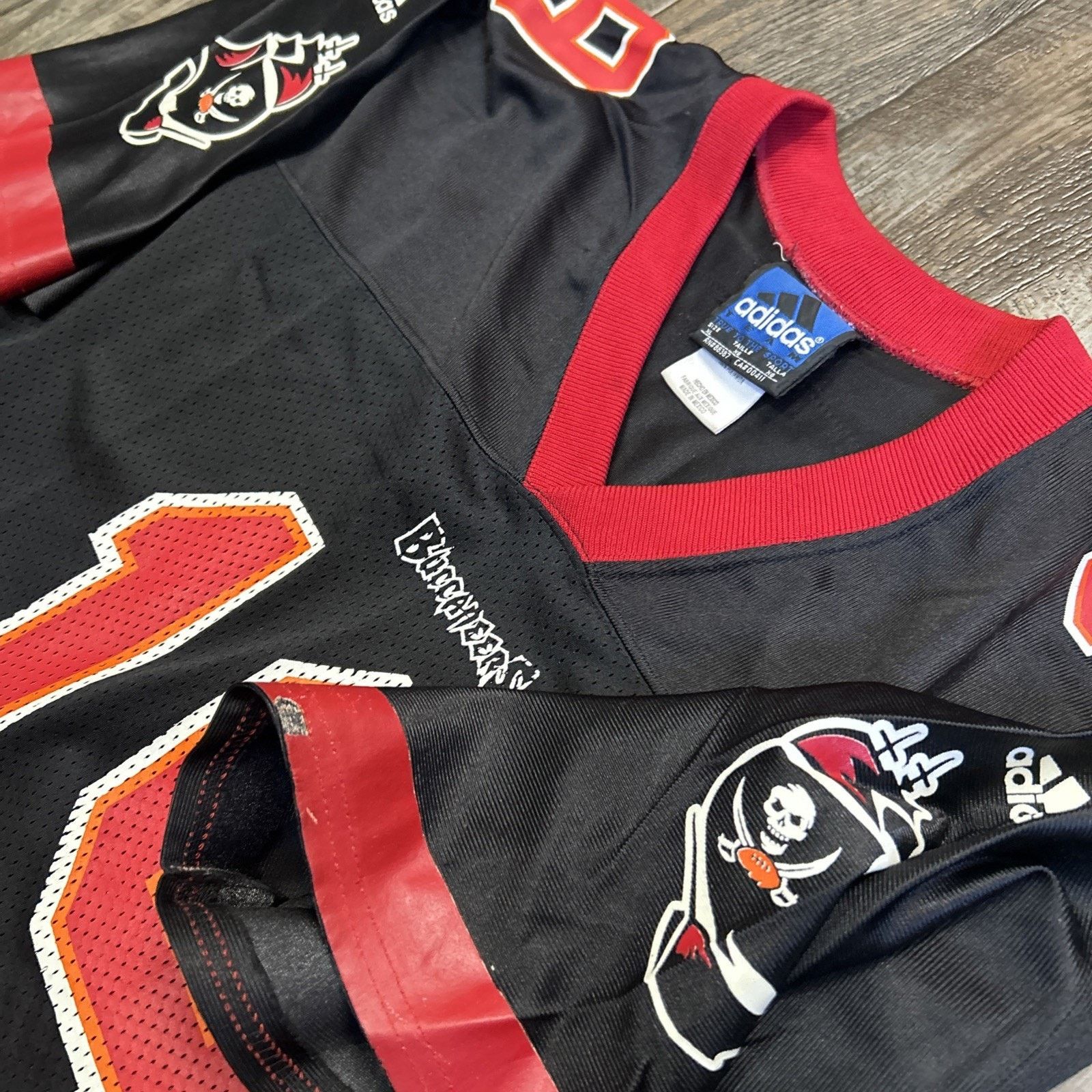 Adidas Vintage Johnson Tampa Bay Buccaneers Black Adidas Jersey Size US XL / EU 56 / 4 - 4 Thumbnail