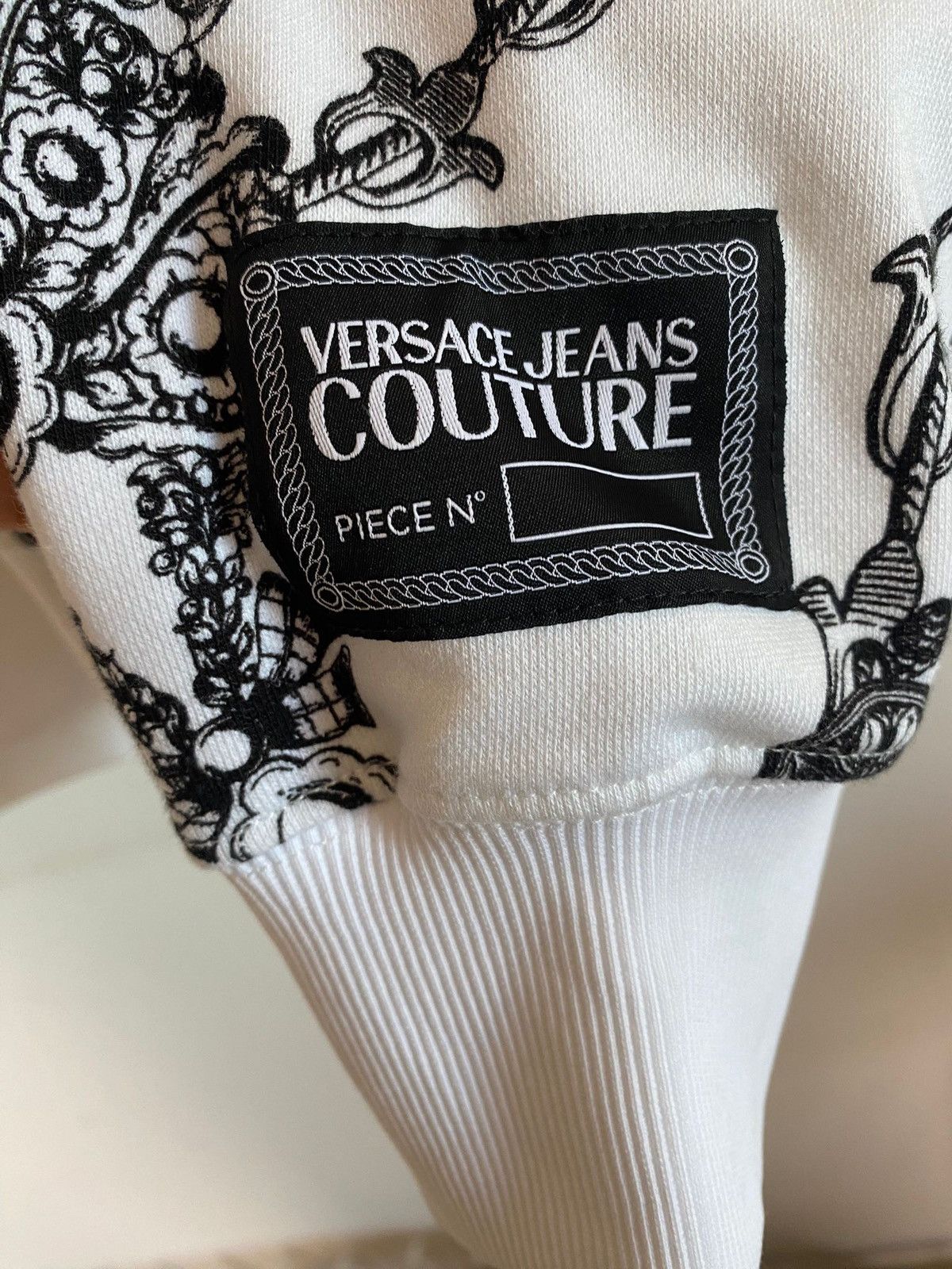 Versace Jeans Couture Baroque Print Brushed Versace Jeans Culture size L white, Size US L / EU 52-54 / 3 - 10 Thumbnail