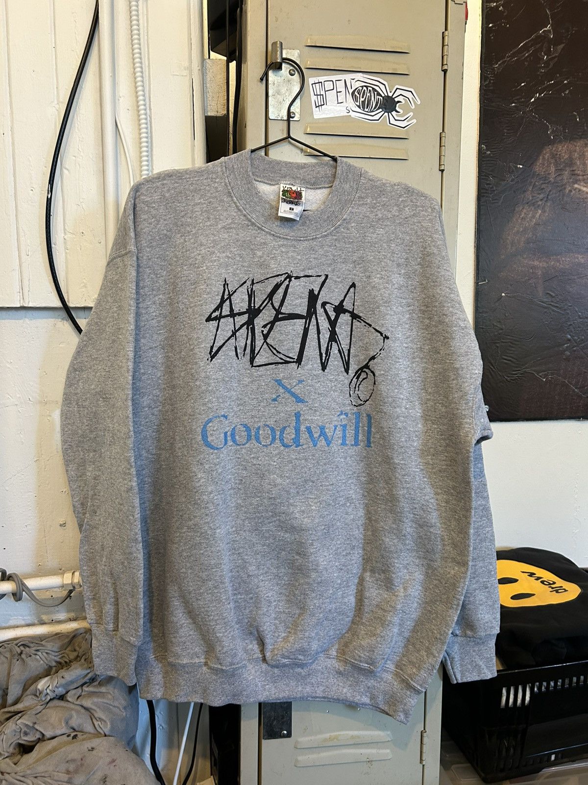 Other $pent x Goodwill grey crewneck Size US L / EU 52-54 / 3 - 1 Thumbnail