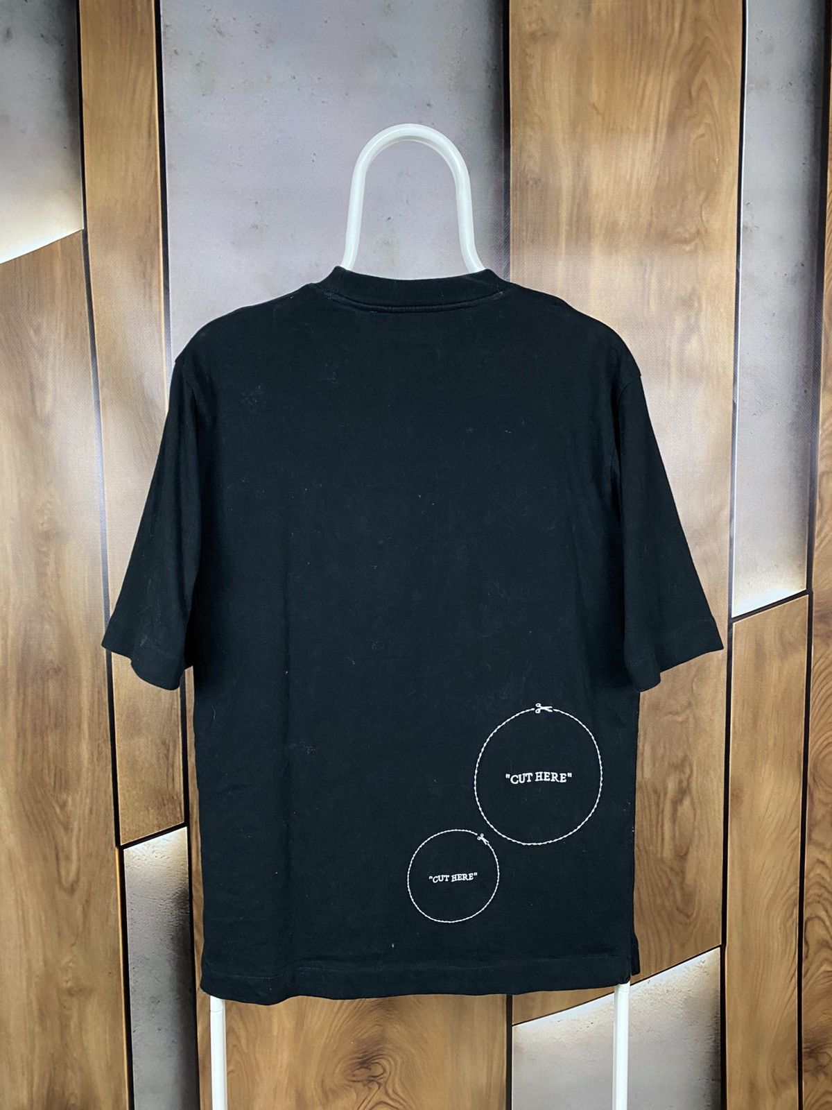 Off-White ✂️T-Shirt Off White 2013 Cut Here Main Label Tee✂️ Size US XS / EU 42 / 0 - 3 Thumbnail