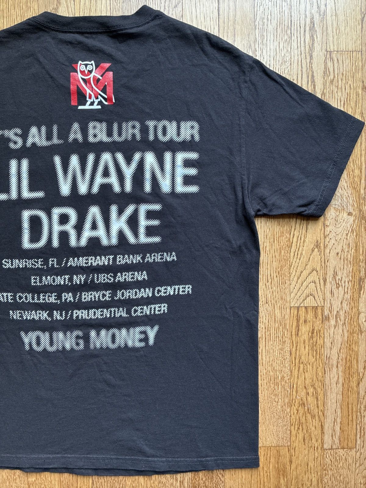Drake × Lil Wayne × October's Very Own Drake OVO x Lil Wayne x Young Money Tour Tee Sz L Size US L / EU 52-54 / 3 - 5 Thumbnail