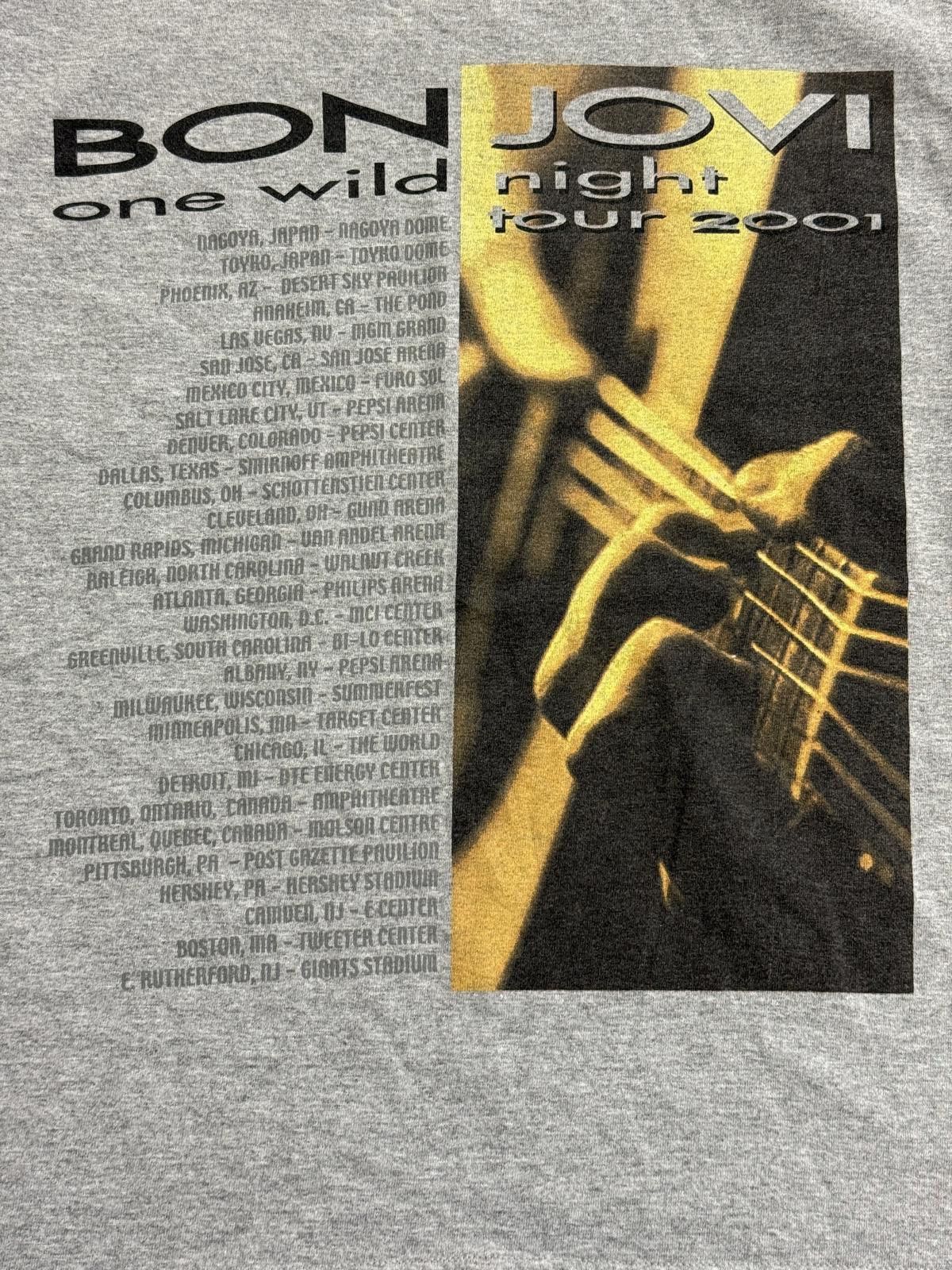 Designer VTG Bon Jovie Women's Tee - One Wild Night Tour 2001 Tee Size M / US 6-8 / IT 42-44 - 4 Thumbnail