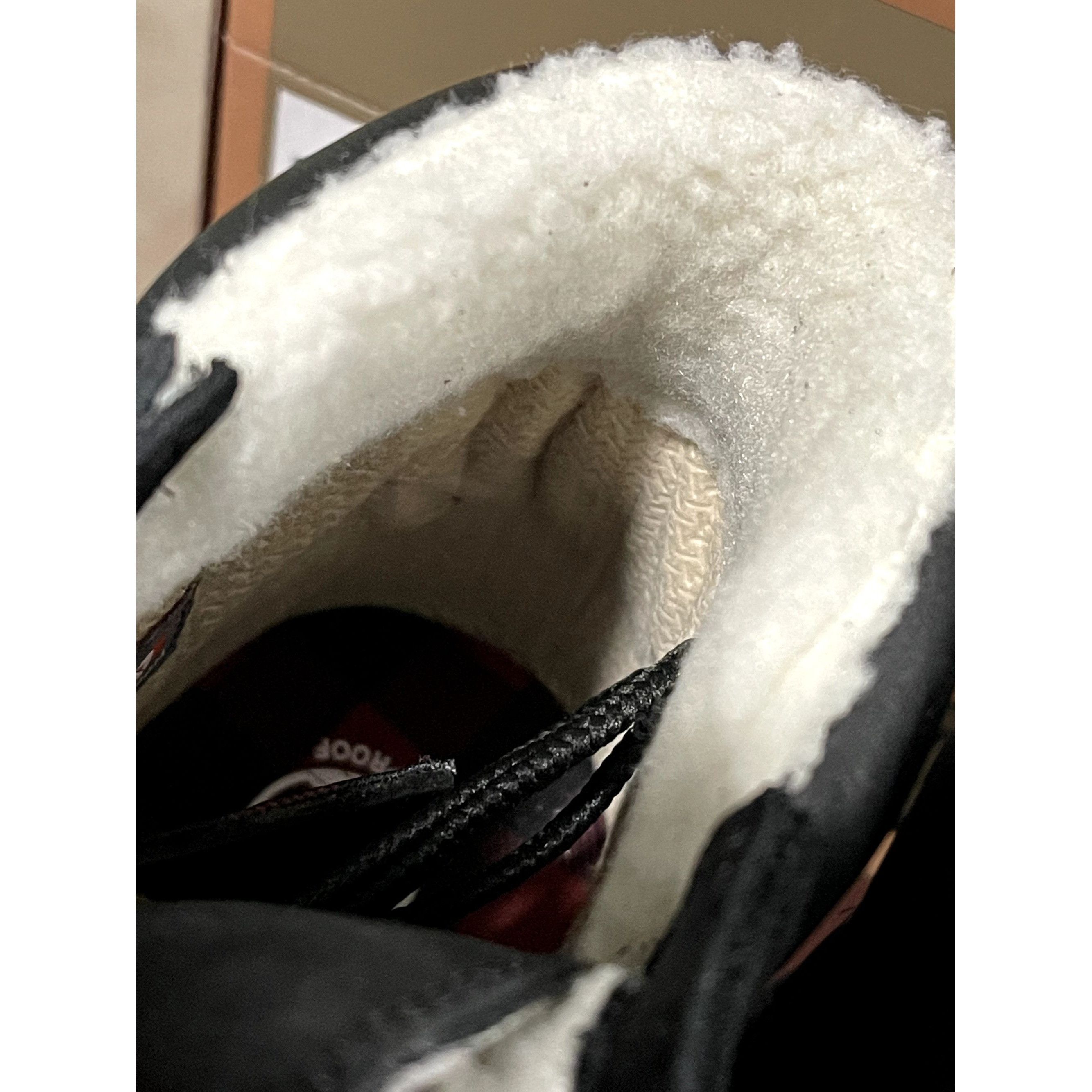 Timberland Timberland Boots 6 inch Shearling Wheat Kids 6Y Size US 6 / EU 39 - 6 Thumbnail