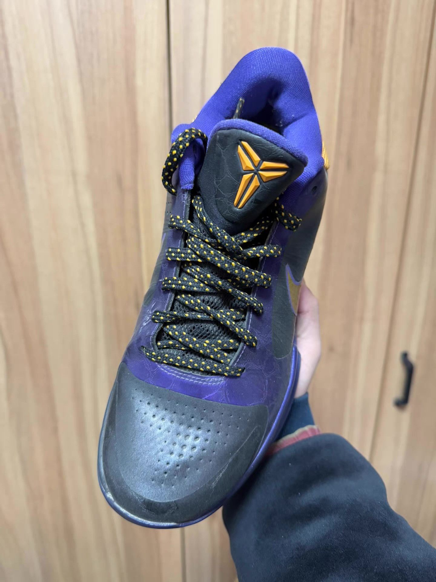 Nike Nike Kobe 5 (ZK5) Lakers Purple & Gold colorway Ｑ20 Size US 7.5 / EU 40-41 - 2 Thumbnail