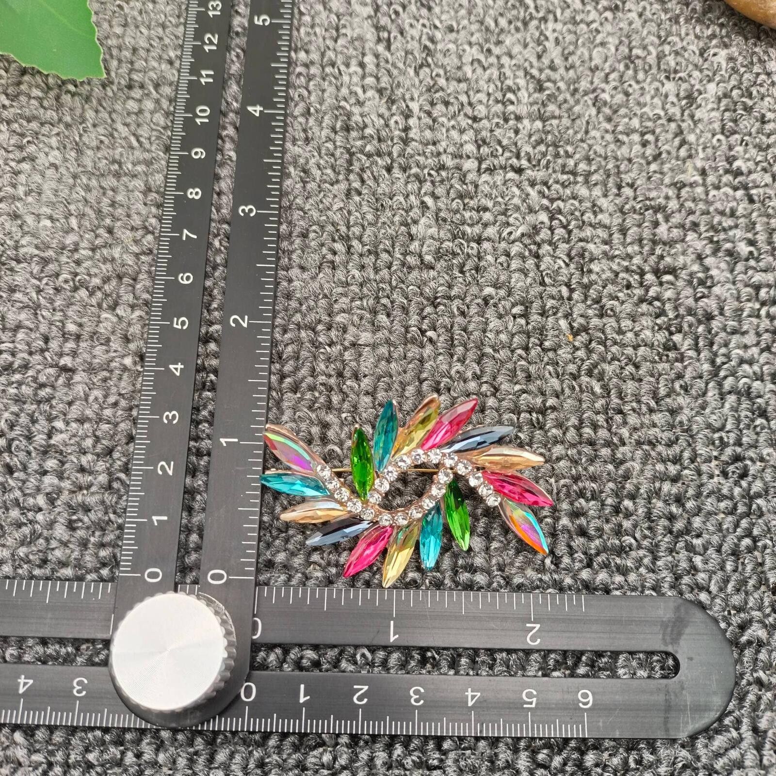 The Unbranded Brand Colorful Rhinestone Leaf Brooch Pin Size ONE SIZE - 3 Thumbnail