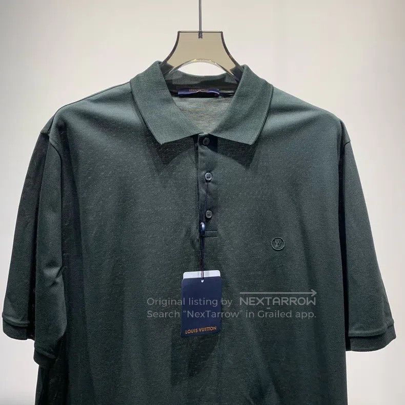 Louis Vuitton Louis Vuitton size 5l Solid Micro Logo Cotton Short Sleeve Size US M / EU 48-50 / 2 - 3 Thumbnail