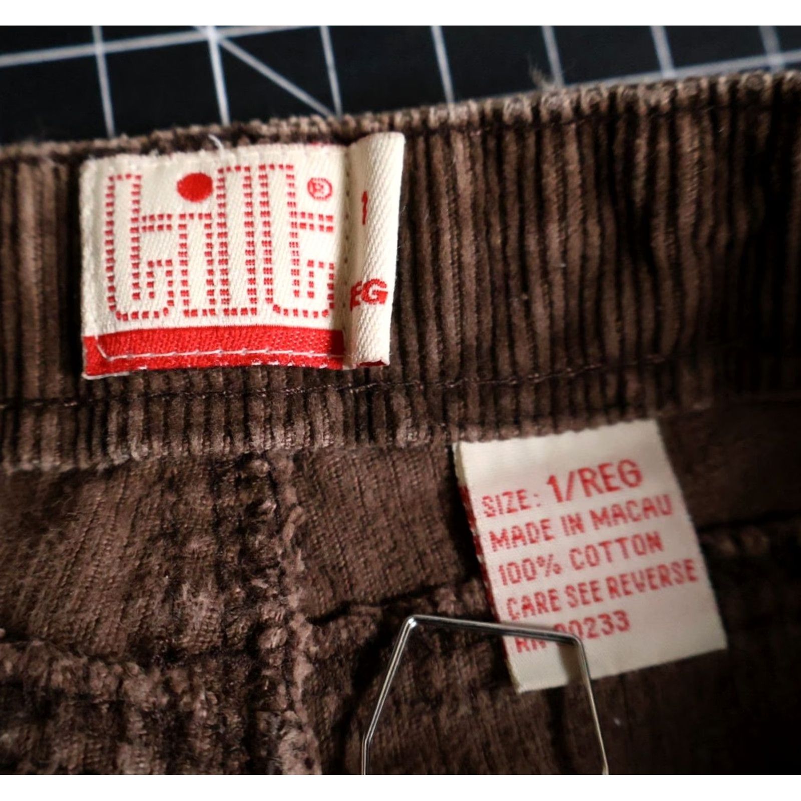 Vintage VINTAGE Tilt Corduroy Flared Pants Women's 1 Regular 28 x 30 Brown 80s Retro Boho Hip​pie Pants Size 28" / US 6 / IT 42 - 3 Thumbnail