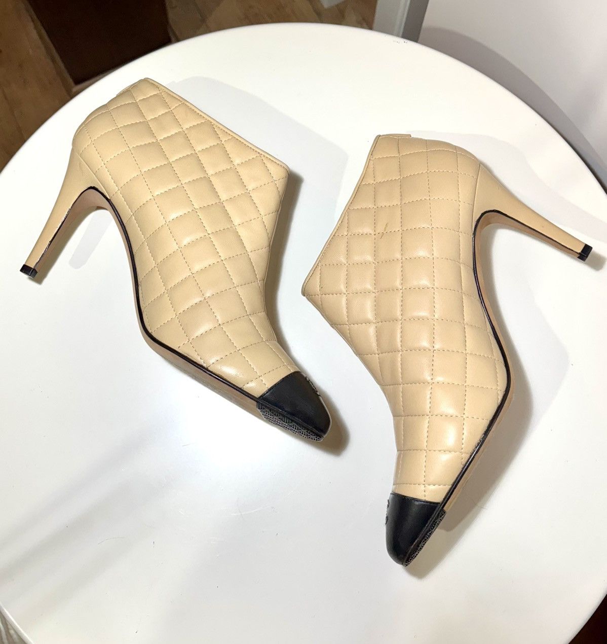 Chanel Chanel Beige Leather Cap-Toe Quilted Ankle Boots Size US 10 / IT 40 - 6 Thumbnail
