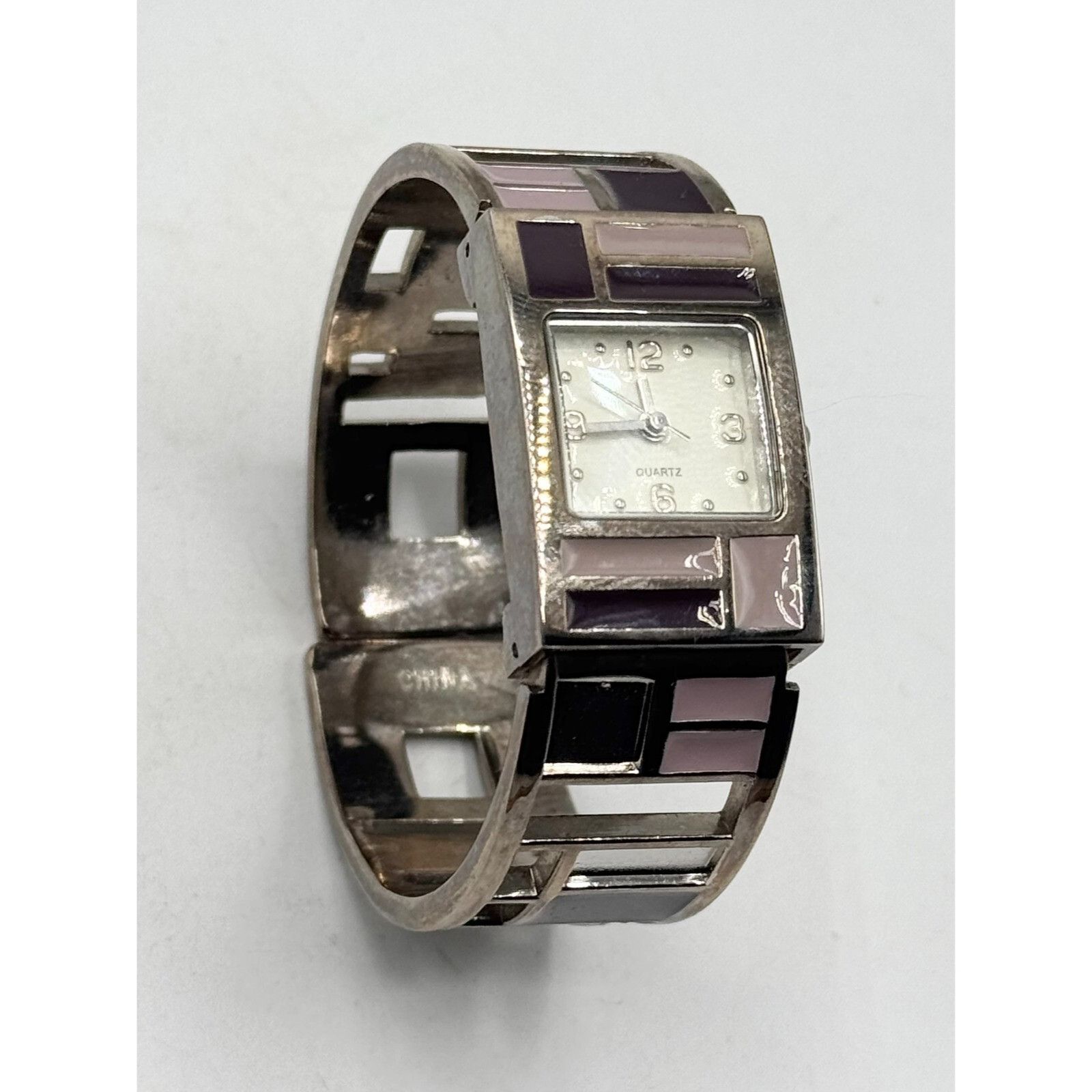 Vintage Woman's Enamel Japan Movt Ladies Watch Quartz Cuff Geometric Size ONE SIZE - 3 Thumbnail