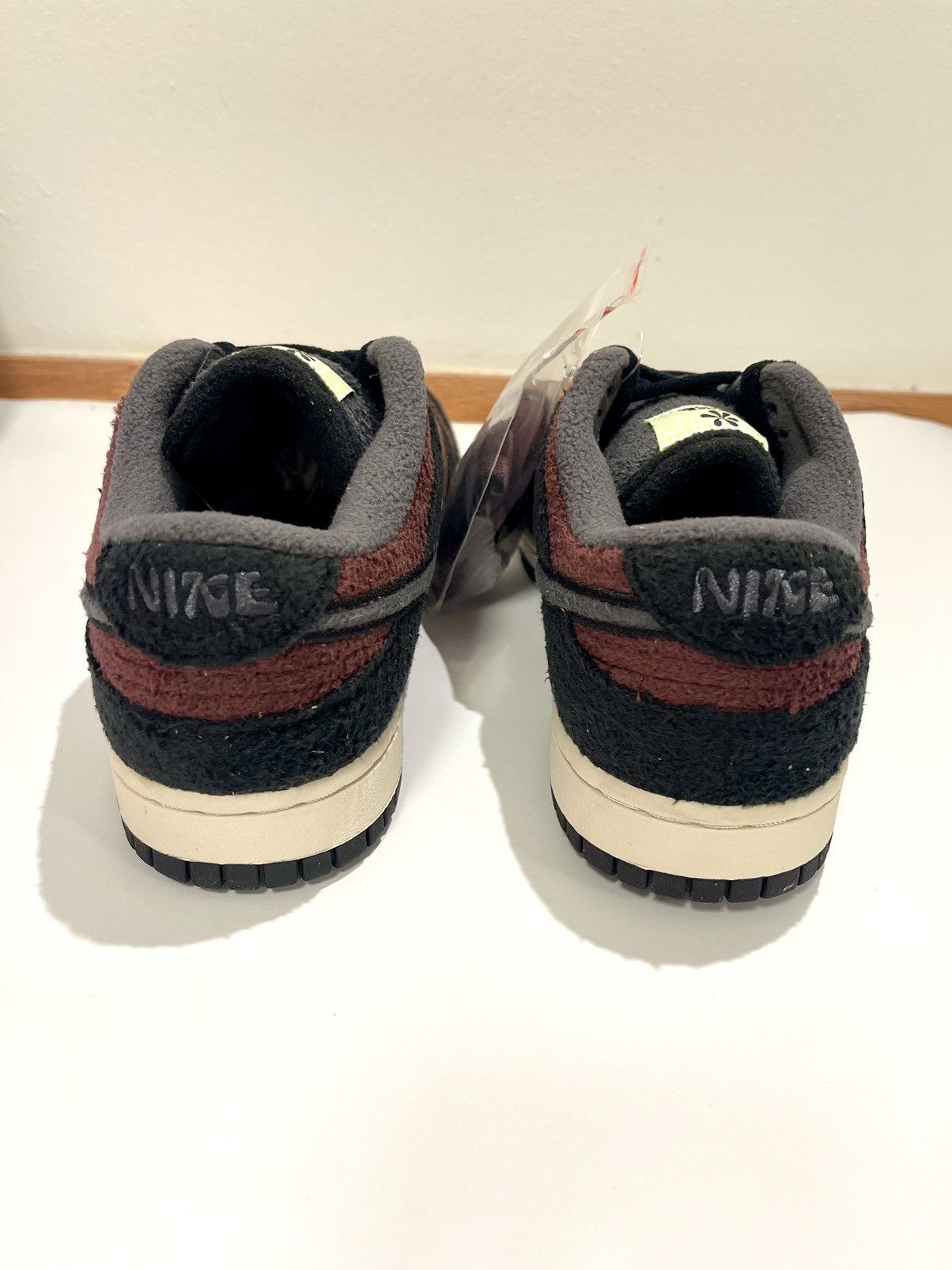 Nike NIKE DUNK LOW SE FLEECE PACK BURGUNDY CRUSH Size US 9 / IT 39 - 6 Thumbnail