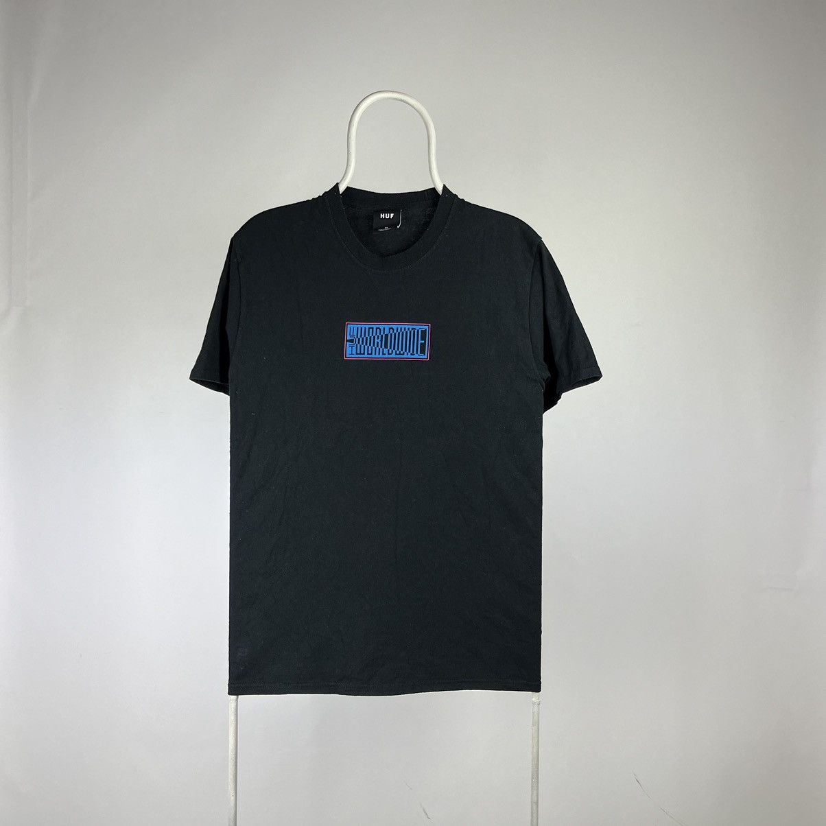 Huf Huf worldwide T-shirt box logo size Medium Size US M / EU 48-50 / 2 - 1 Thumbnail