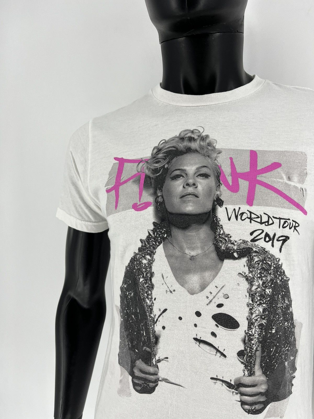 Band Tees × Pink Vintage Y2K Pink Fun House Tour American Singer Artist Tee Size US M / EU 48-50 / 2 - 6 Thumbnail