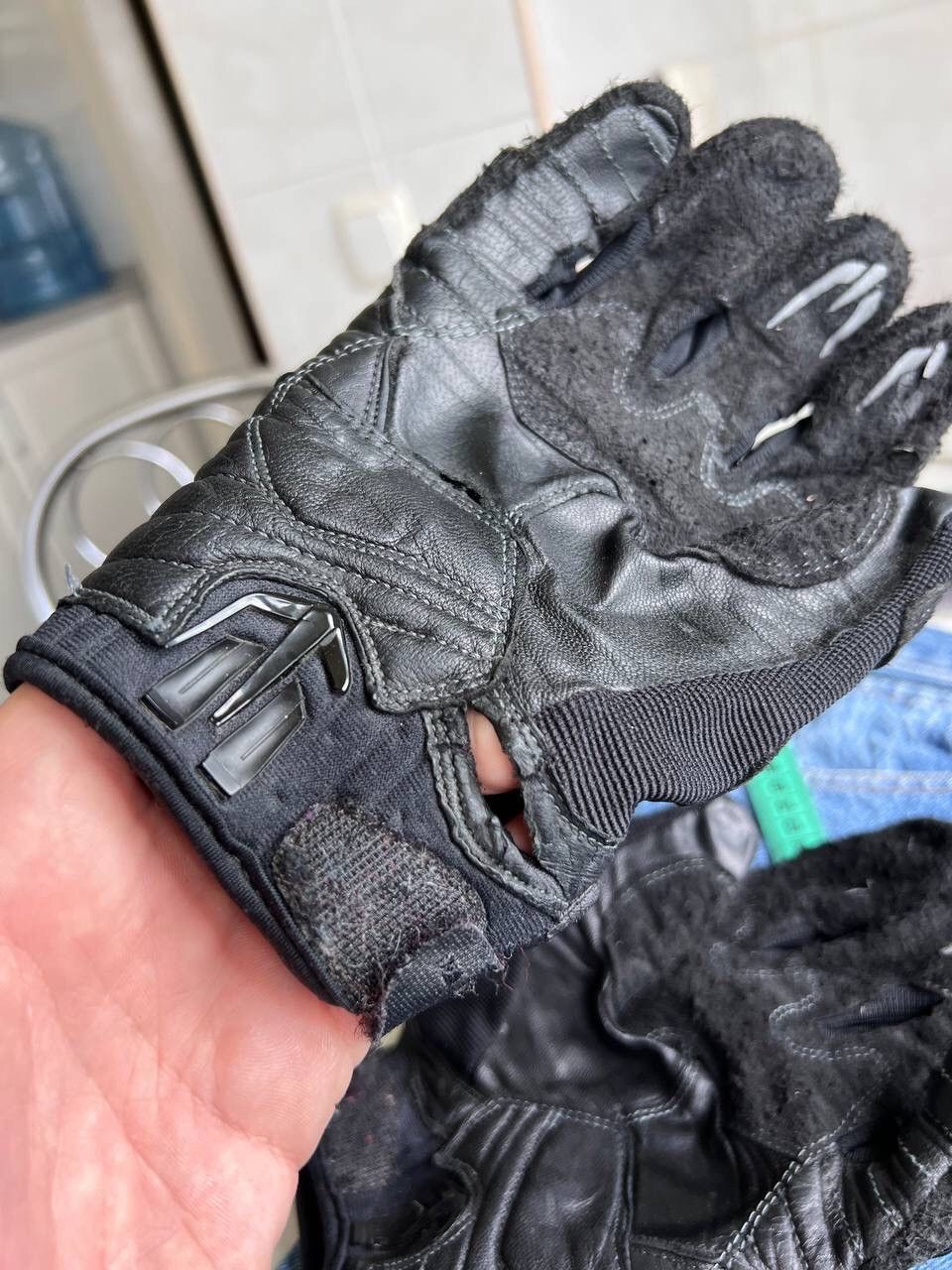 Alpinestars Vintage Alpinestars Black Leather Gloves Motorcycle Racing Size ONE SIZE - 6 Thumbnail
