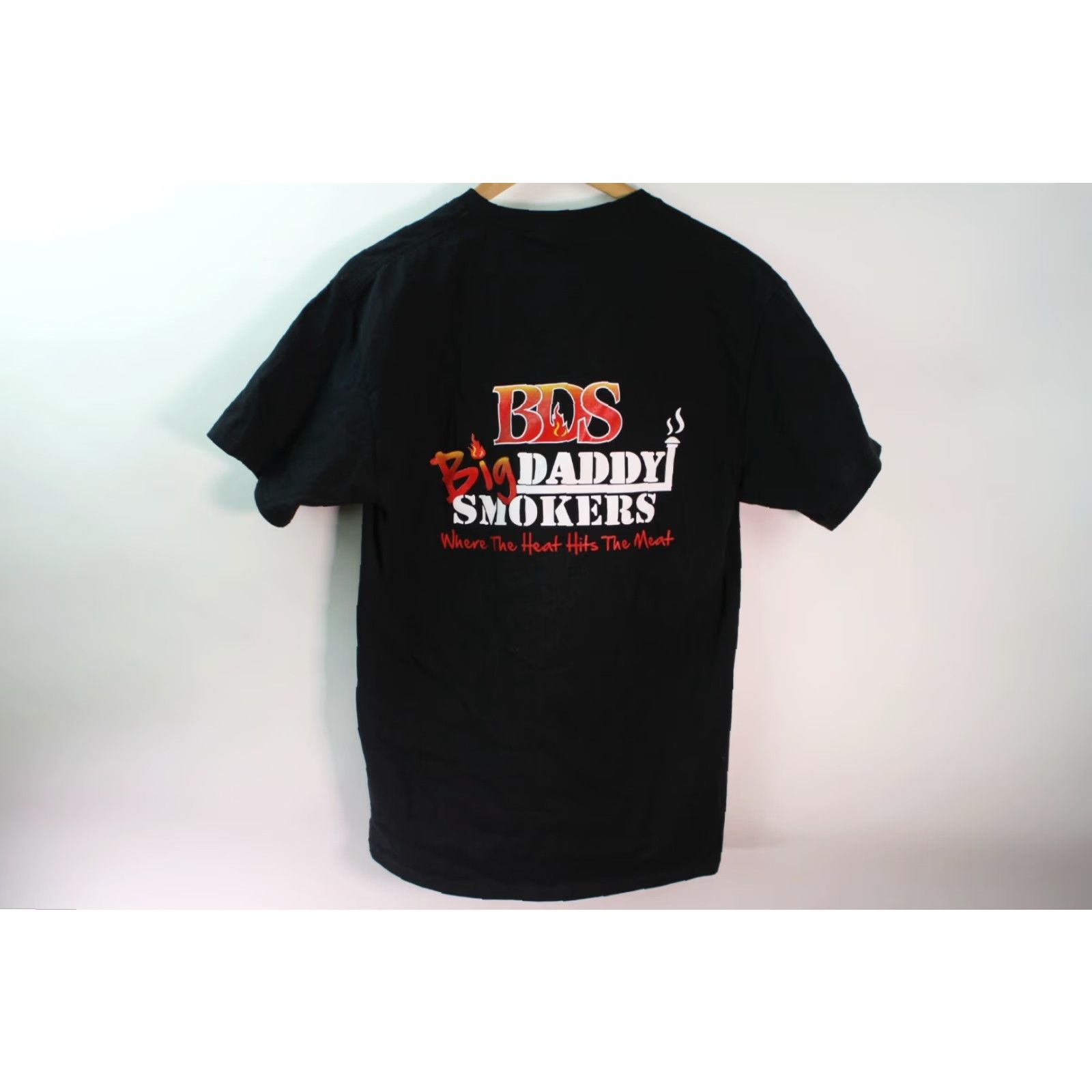Vintage BDS Big Daddy Smokers Where the Heat Hits The Meat Black T-shirt 2XL Mens Short Sleeve Crew Neck Regular Cotton 100% Solid Double-Sided Size US XXL / EU 58 / 5 - 3 Thumbnail