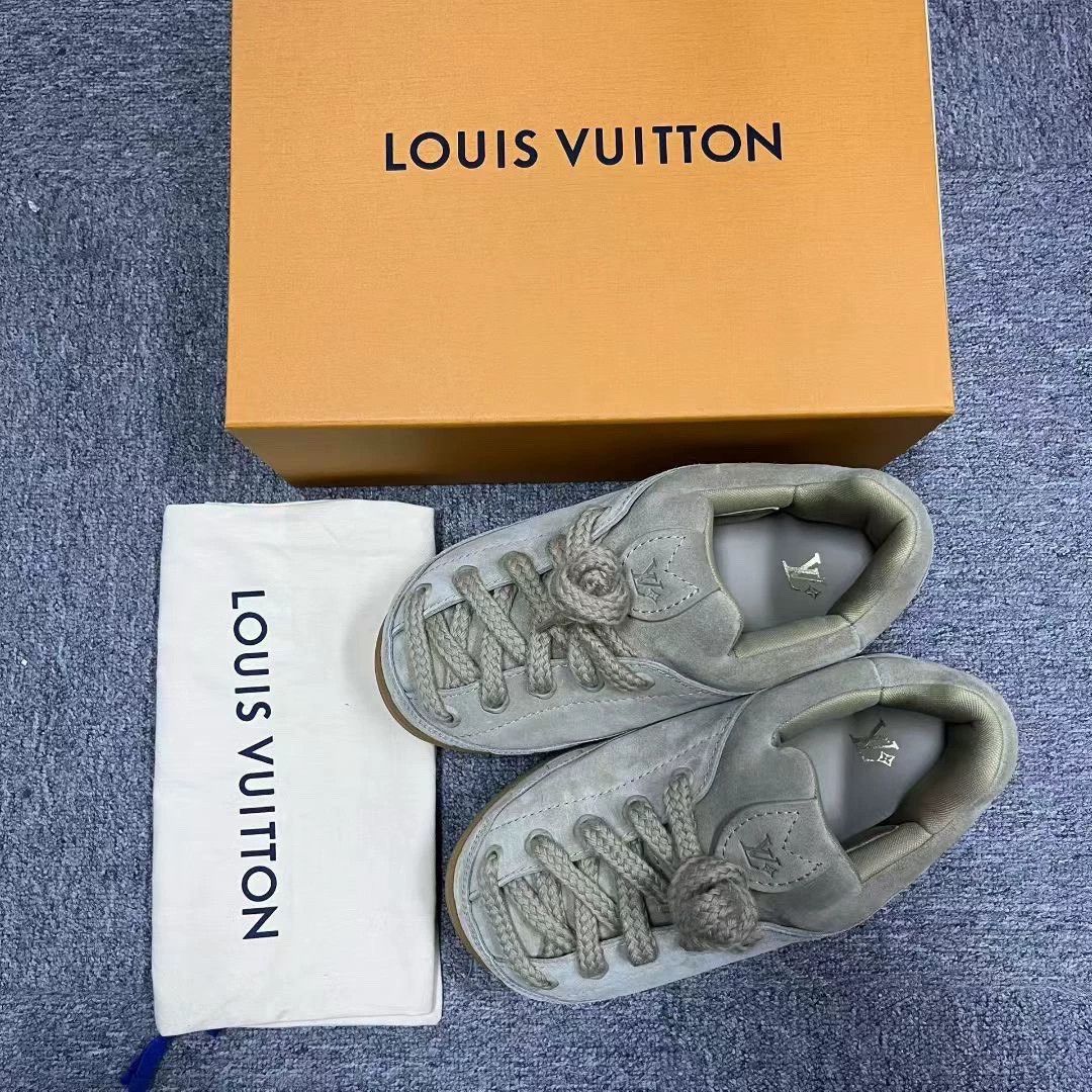Louis Vuitton beige suede leather round toe sneakers Size US 9 / EU 42 - 1 Thumbnail