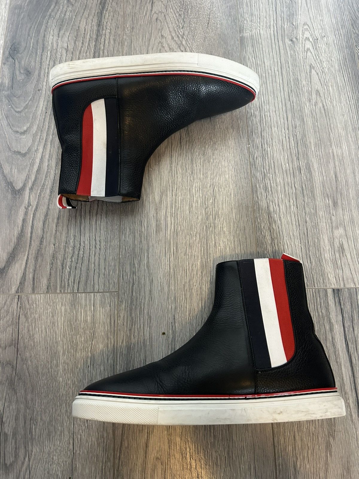 Thom Browne Thom Browne Black Leather Chelsea Boots - Size EU 42 Size US 9 / EU 42 - 2 Thumbnail
