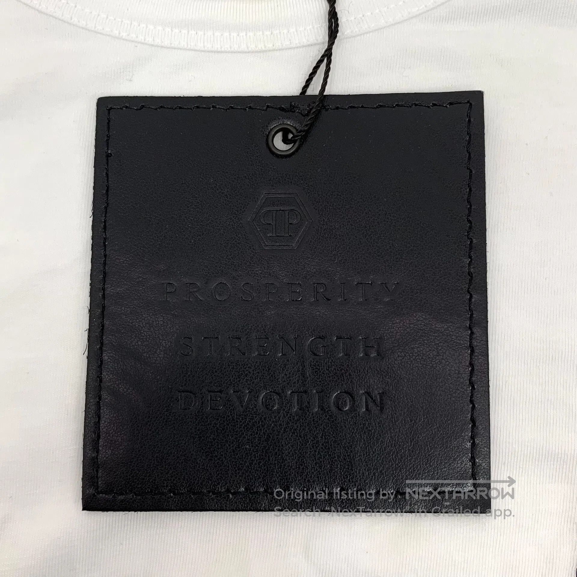 Philipp Plein Philipp Plein White skull embroidery cotton crew neck shor Size US L / EU 52-54 / 3 - 6 Thumbnail