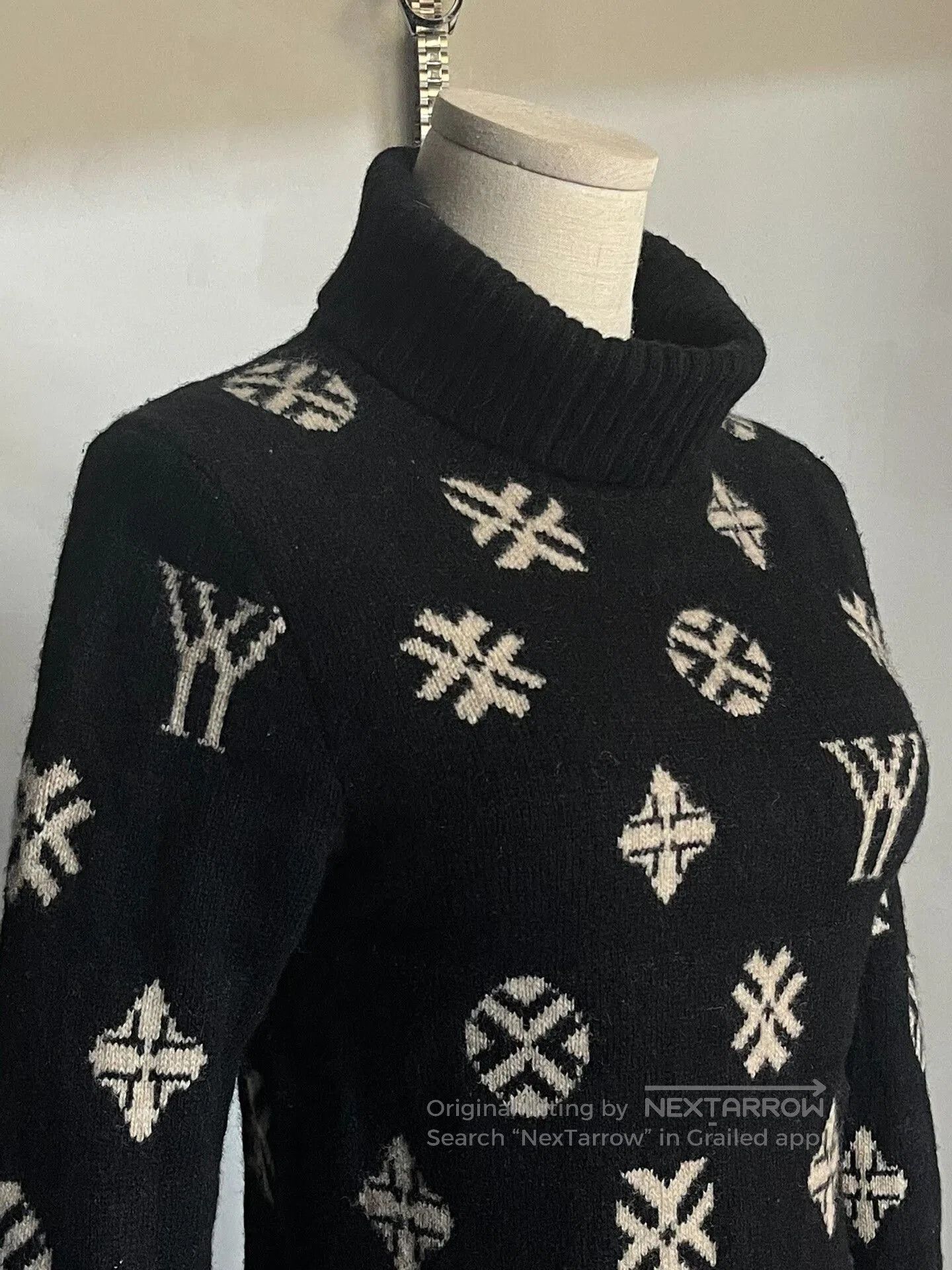 Yohji Yamamoto Yohji Yamamoto 07FW LV Parody Sweater. Size M / US 6-8 / IT 42-44 - 3 Thumbnail