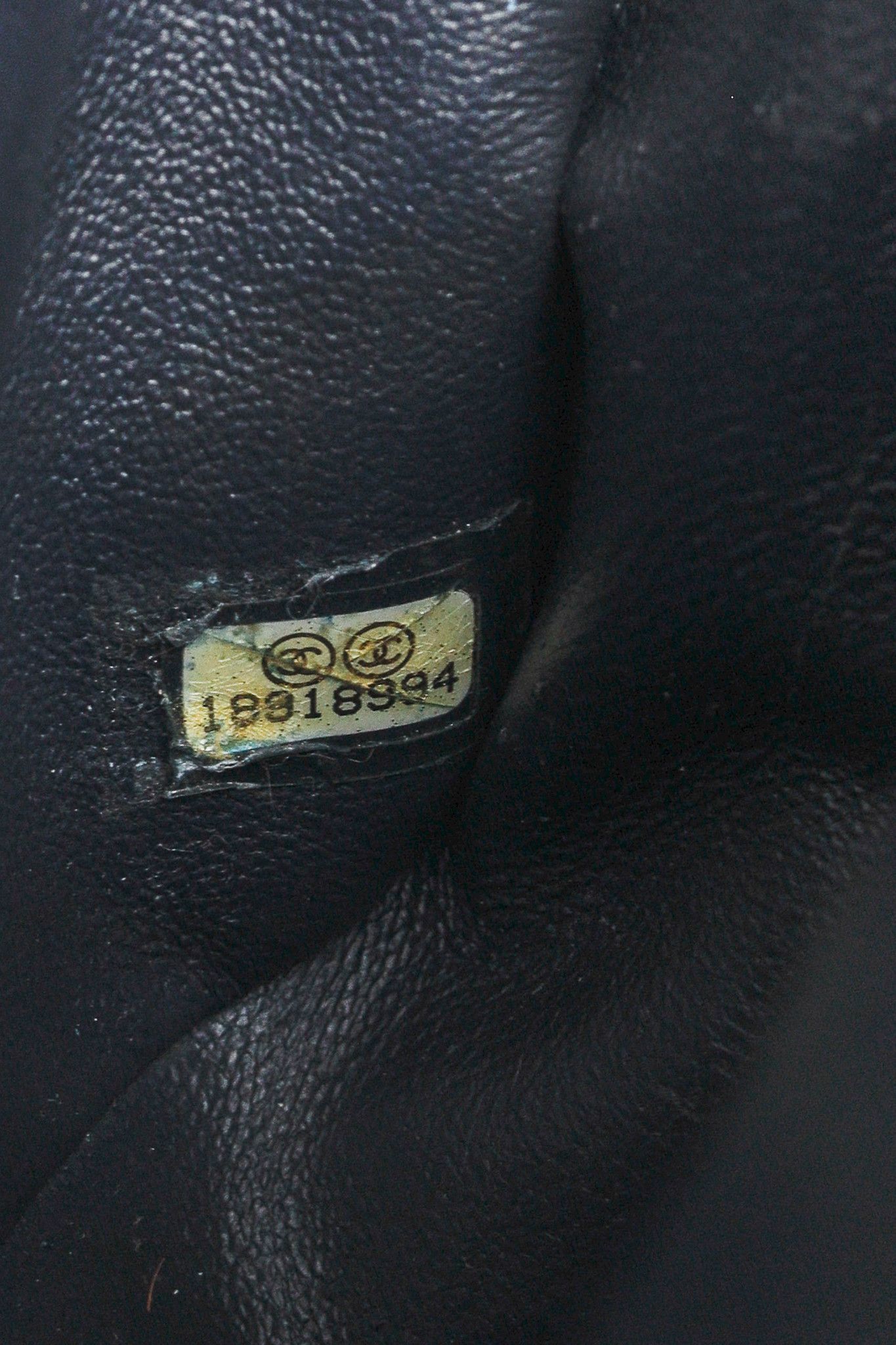 Chanel Chanel Vintage Mademoiselle Horizontal-Quilt Flap Bag Size ONE SIZE - 15 Thumbnail