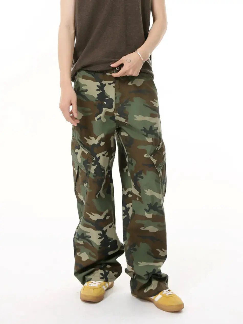 Japanese Brand Retro loose camouflage pocket jeans Size US 32 / EU 48 - 1 Thumbnail