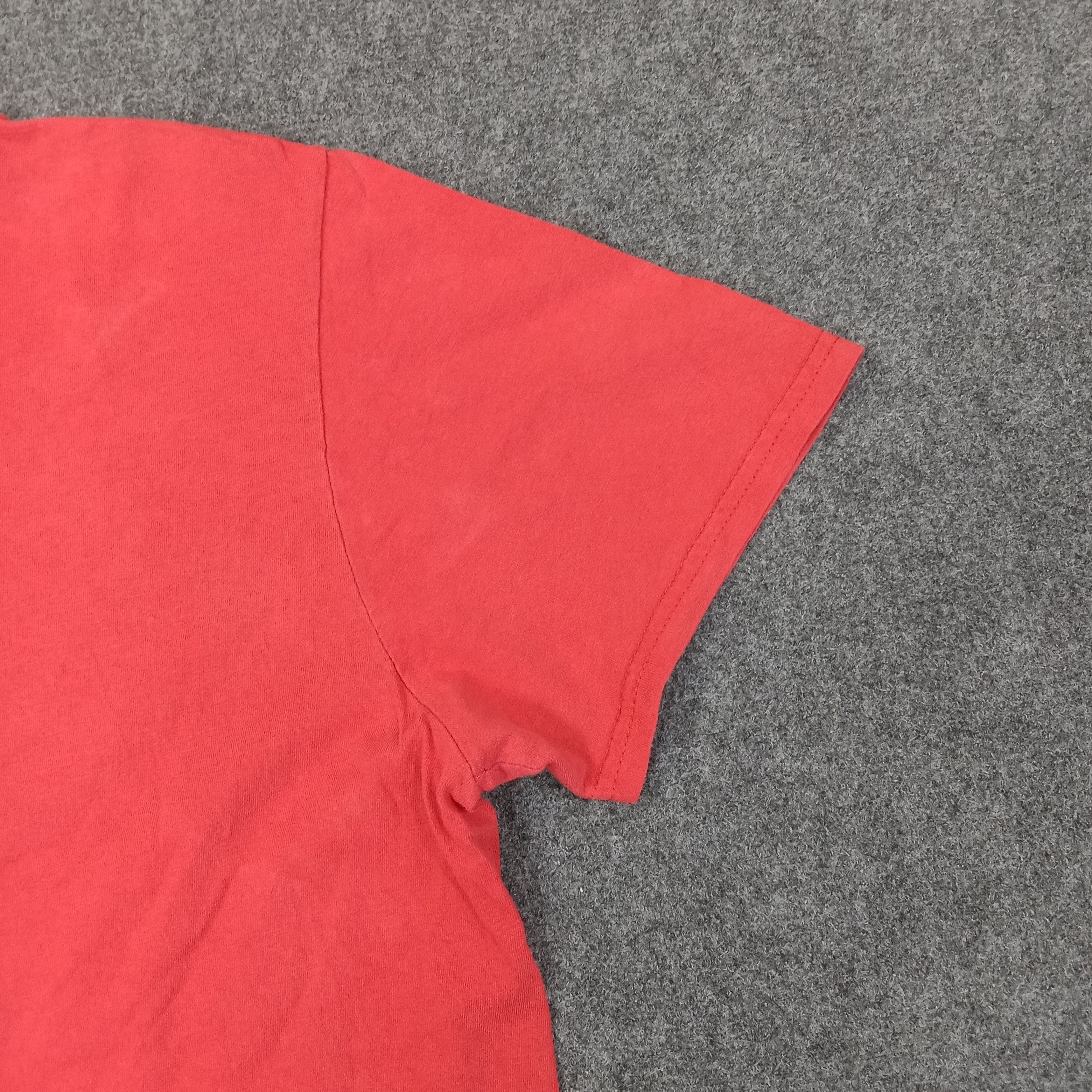 Band Tees Red Taylor Swift American Singer Songwriter Tshirt C239N12 Size US L / EU 52-54 / 3 - 4 Thumbnail