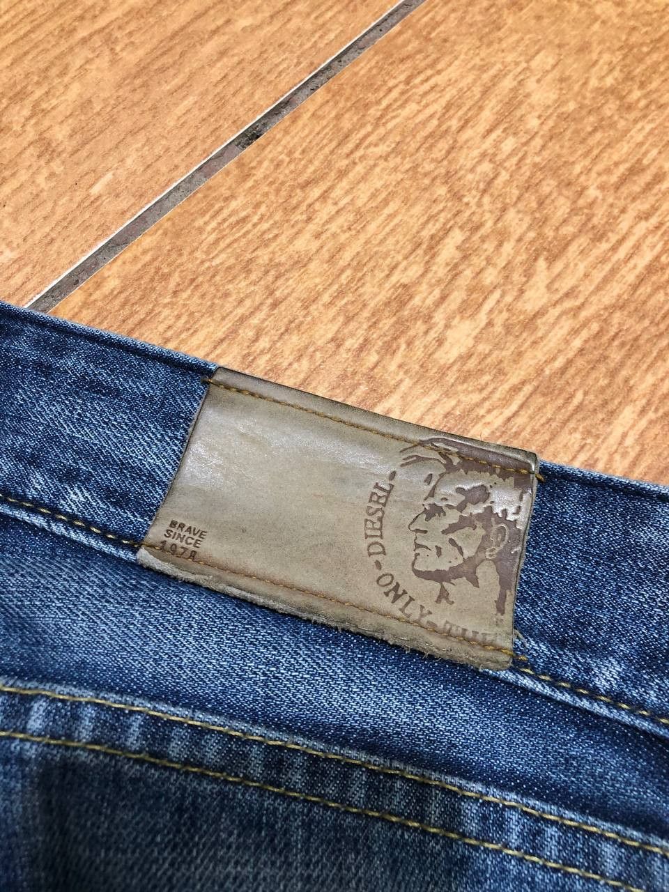 Diesel DIESEL Cardiel WOMENS JEANS FADED BLUE LOOK BUTTON FLY Size 32" / US 10 / IT 46 - 5 Thumbnail