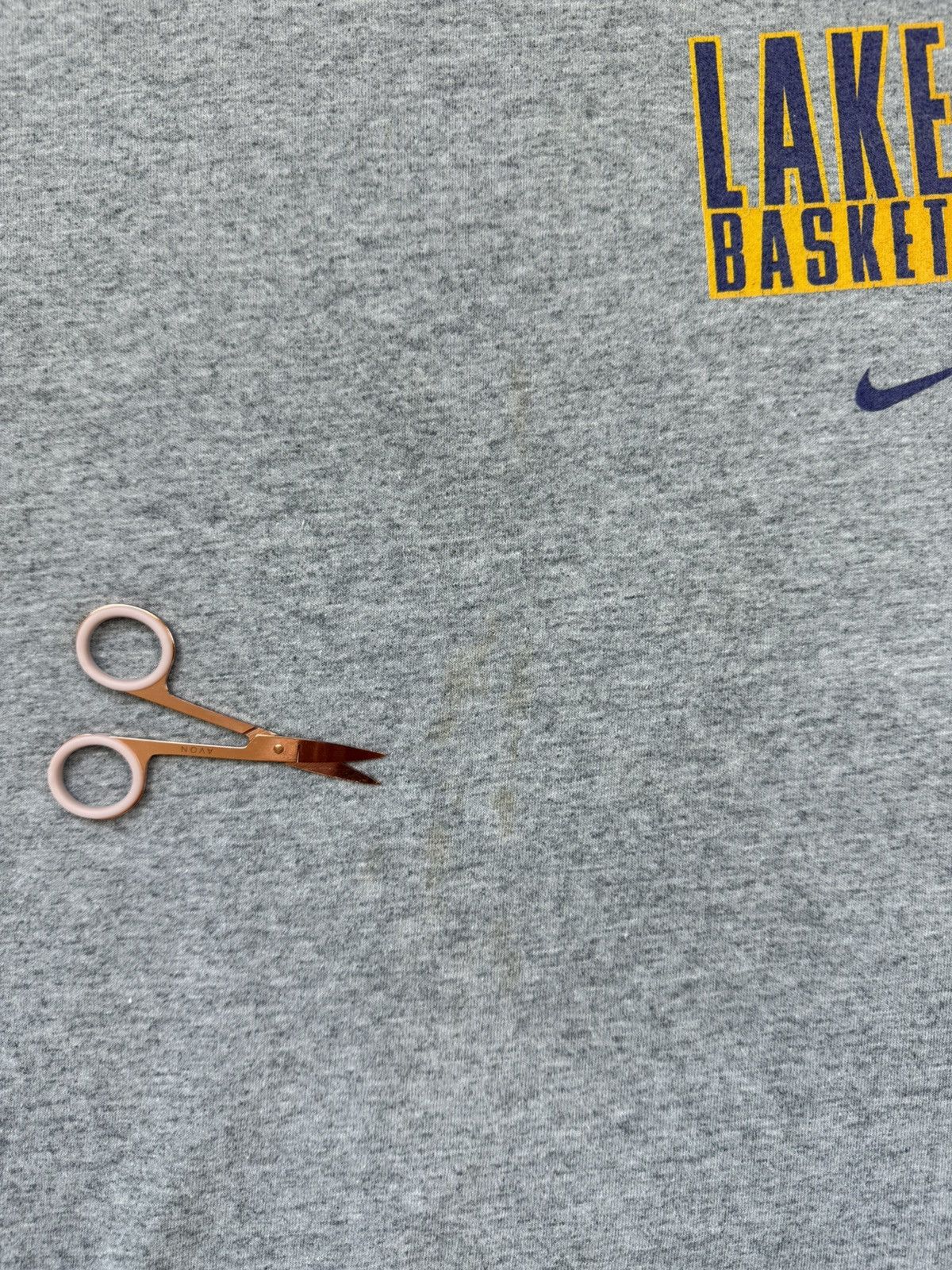 Nike Vintage 90s Nike Lakers NBA Basketball T-Shirt Y2K Rare Tee Size US M / EU 48-50 / 2 - 16 Thumbnail