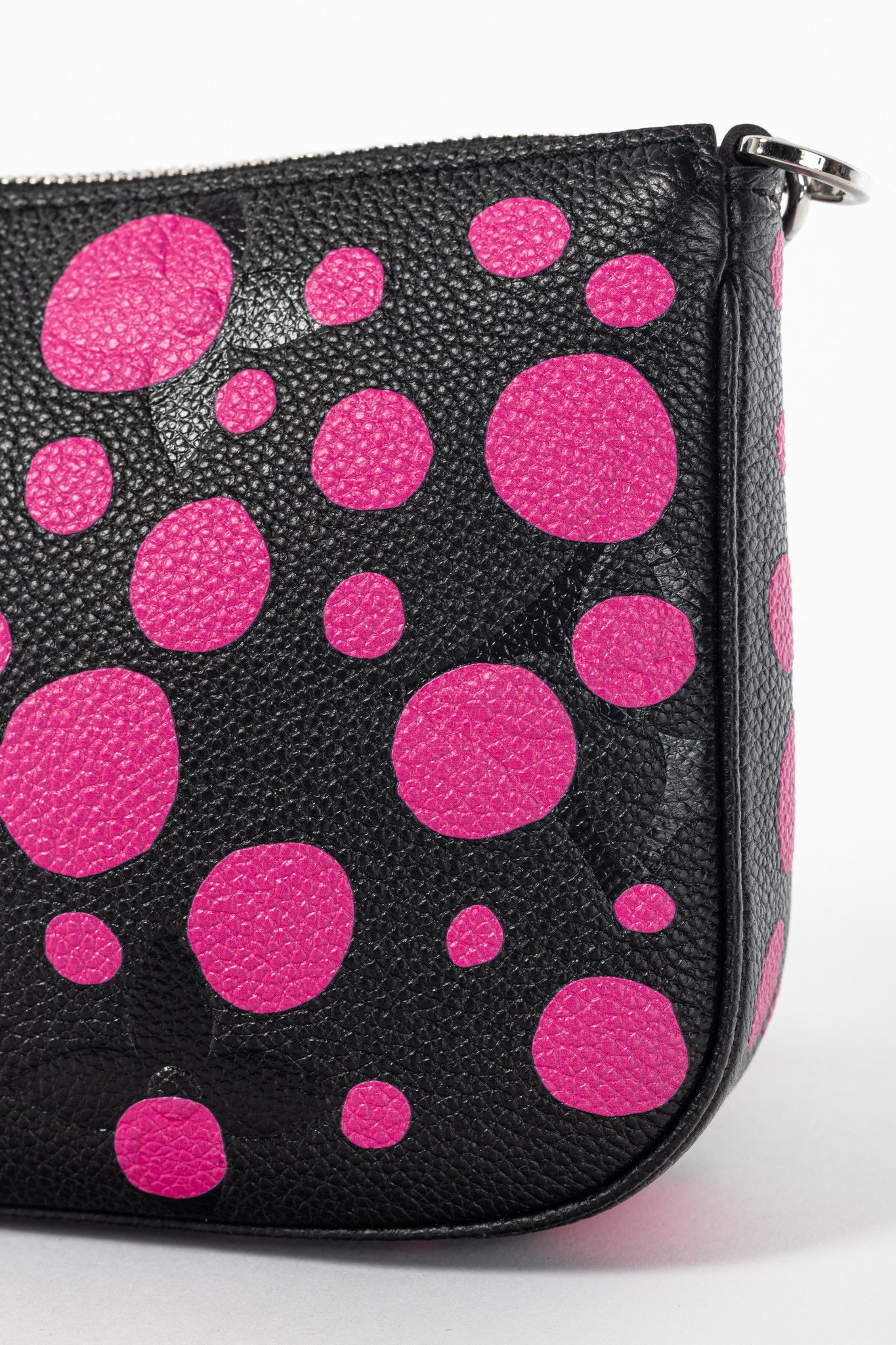 Louis Vuitton × Yayoi Kusama Louis Vuitton Multi Pochette Accessoires Infinity Dots Bag Size ONE SIZE - 10 Thumbnail